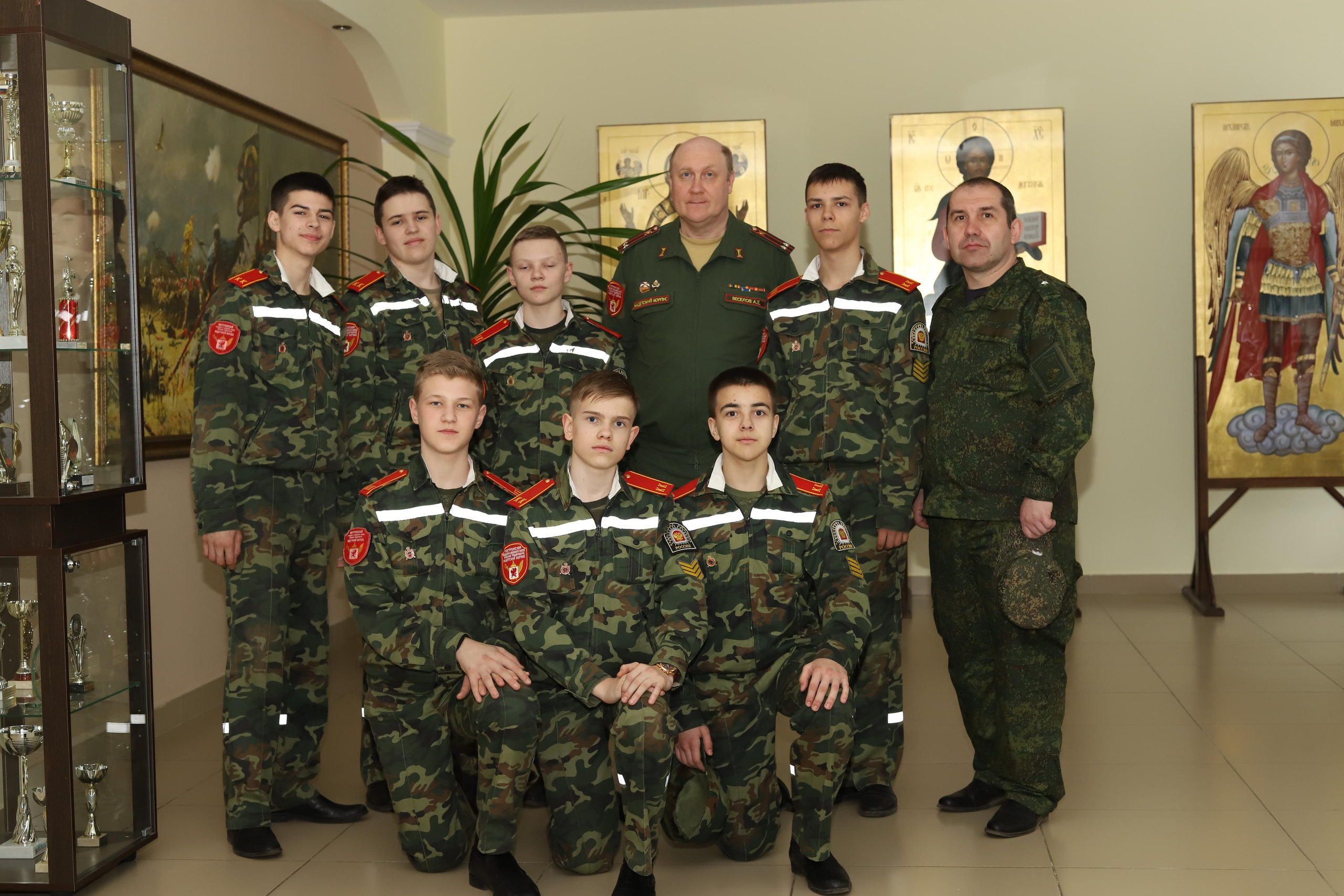 Кадеты. Выпускные альбомы, индивидуальные фотосессии в Костроме