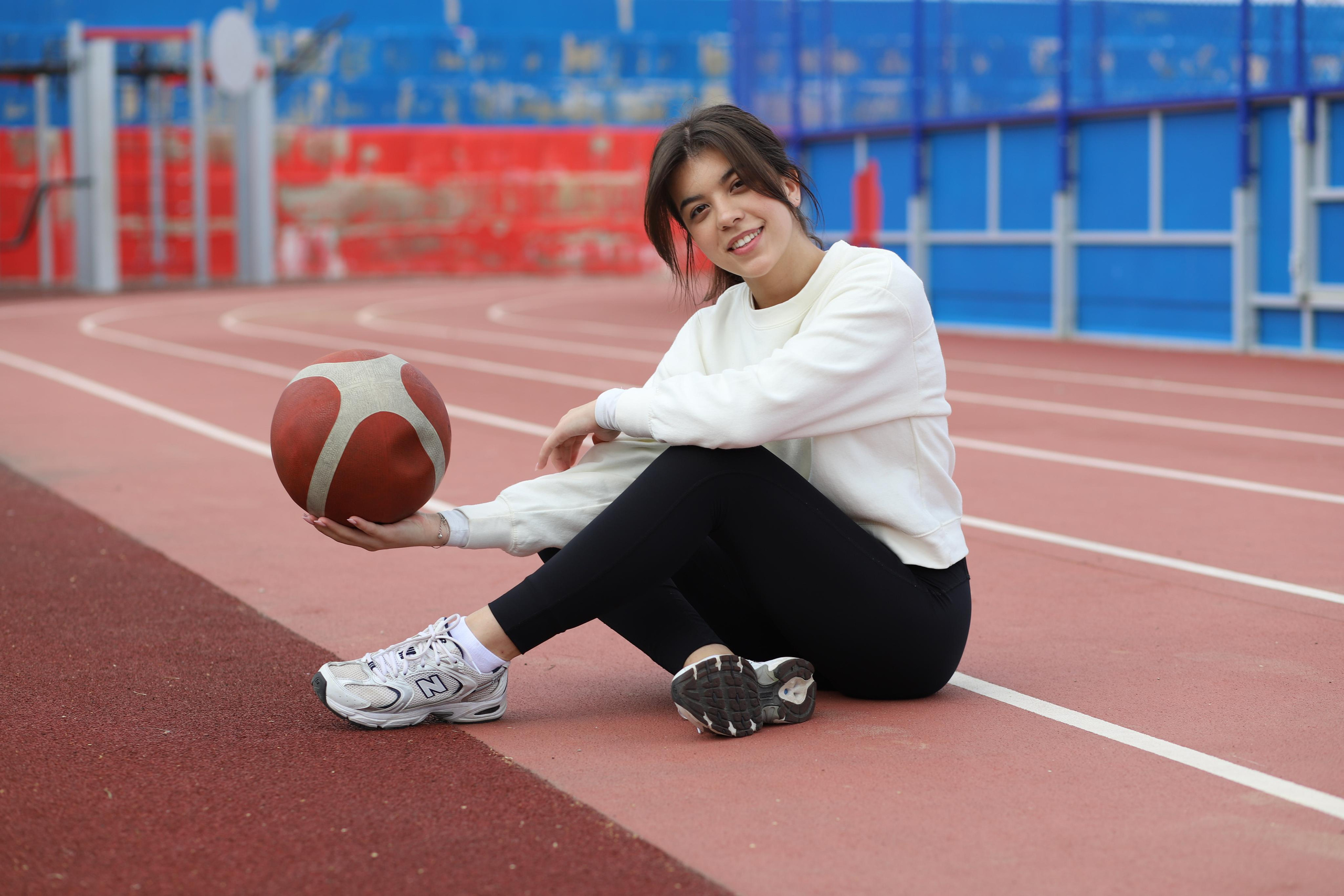 1. Выпускные альбомы, индивидуальные фотосессии в Костроме