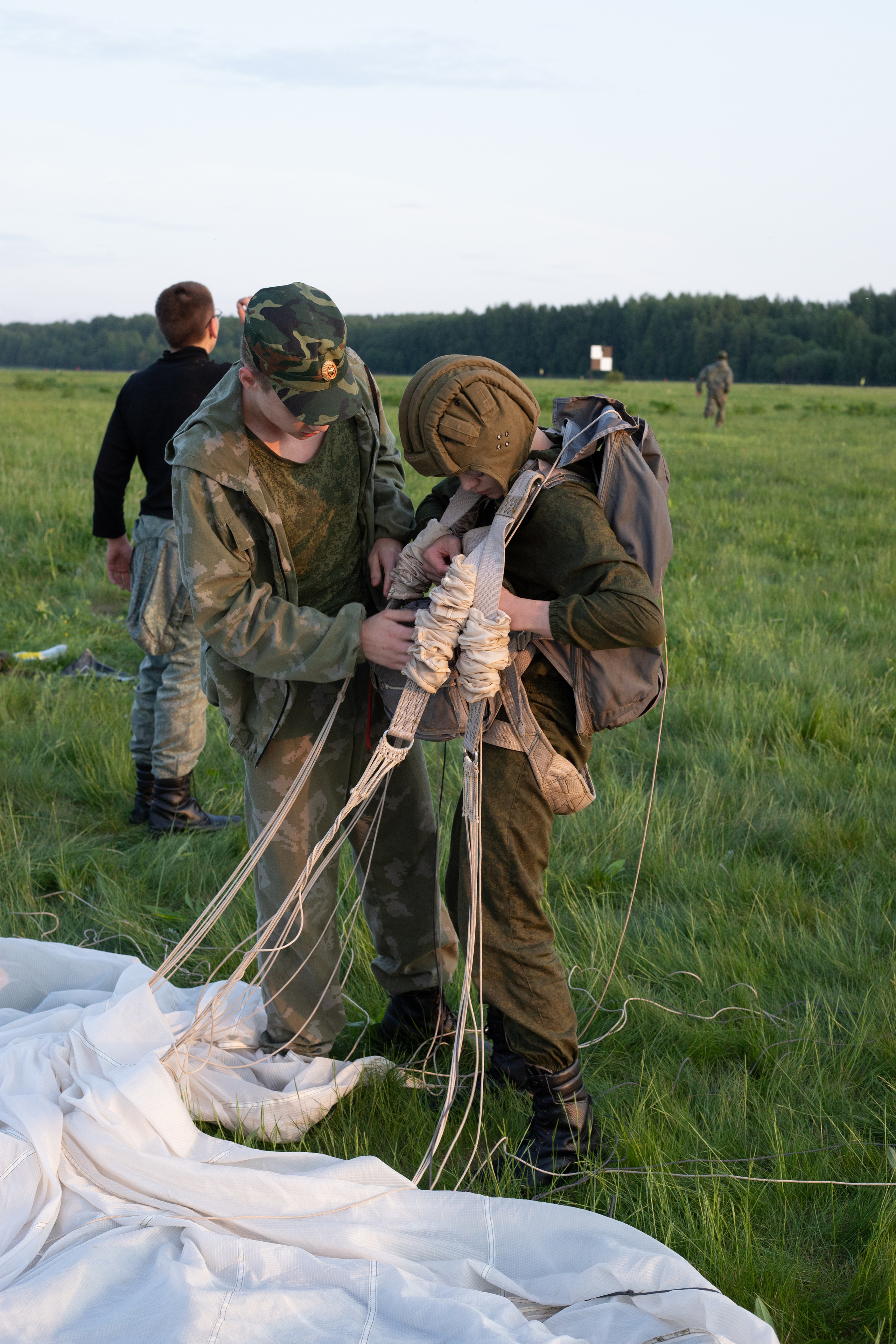 Парашютисты. Выпускные альбомы, индивидуальные фотосессии в Костроме