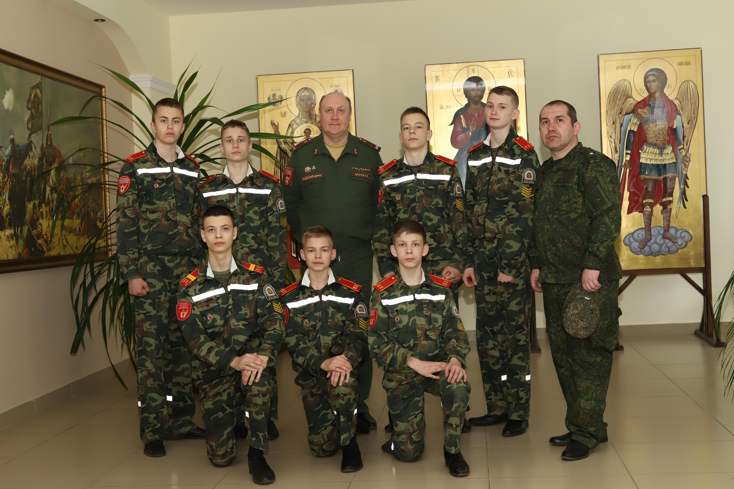 Кадеты. Выпускные альбомы, индивидуальные фотосессии в Костроме