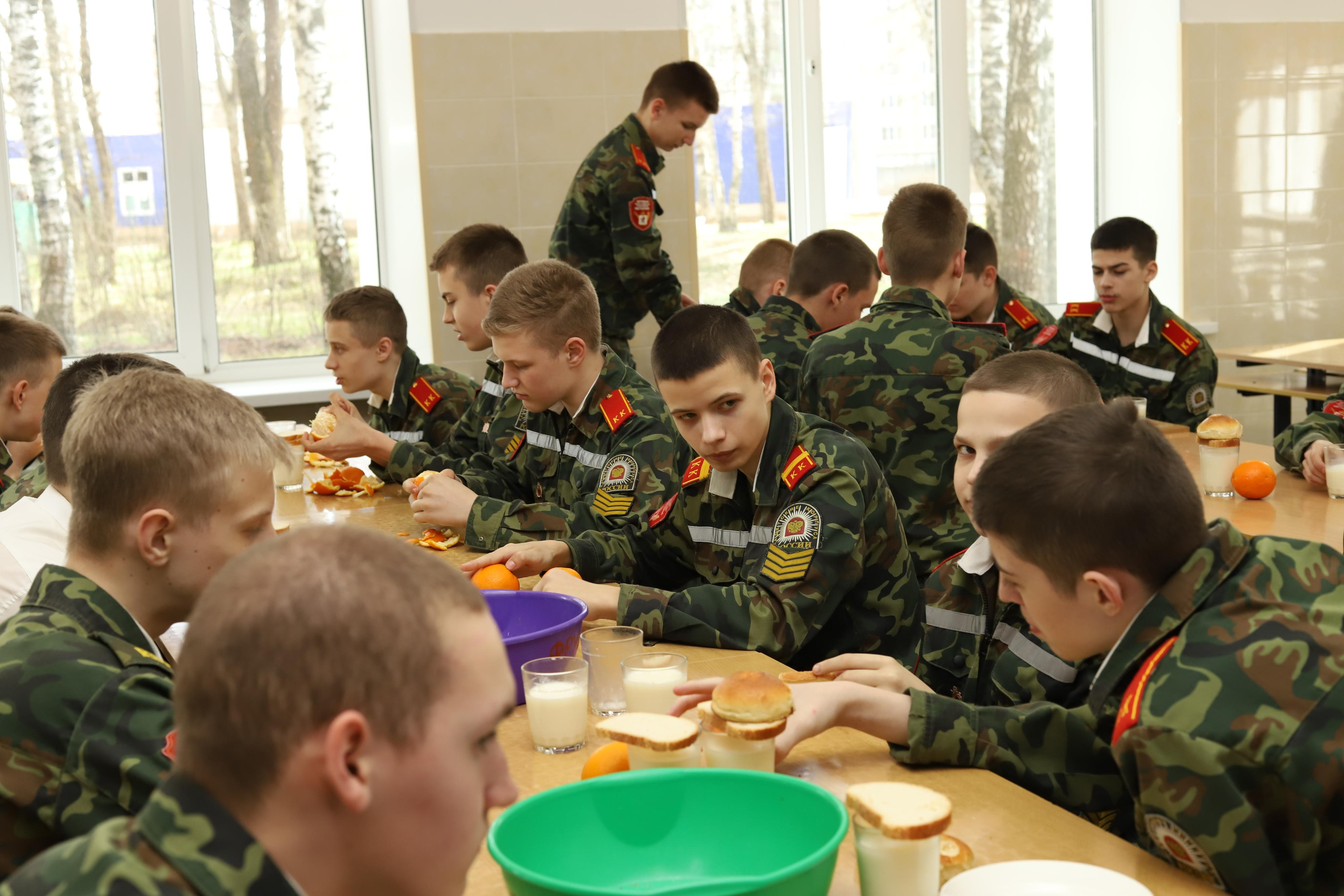 Кадеты. Выпускные альбомы, индивидуальные фотосессии в Костроме