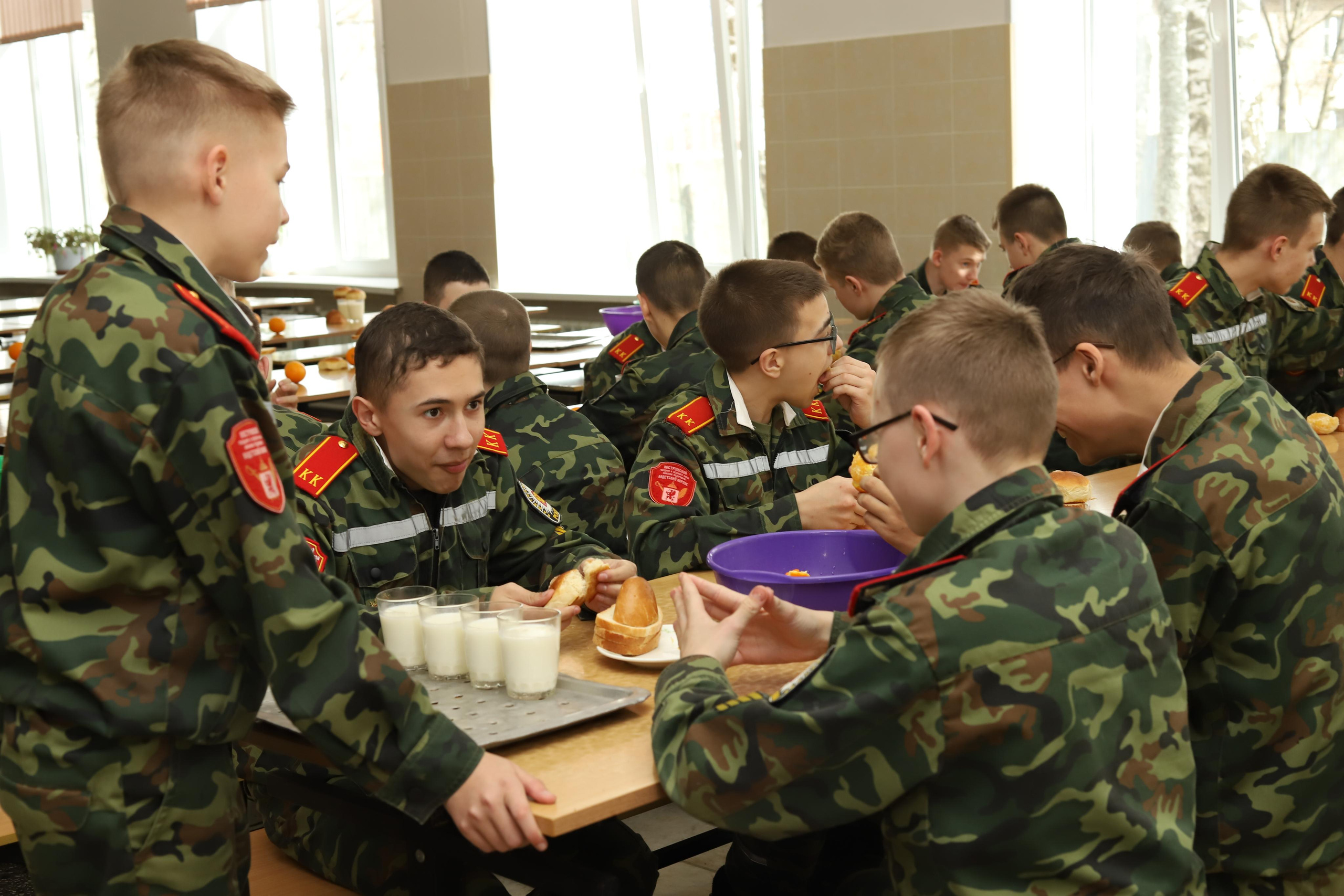 Кадеты. Выпускные альбомы, индивидуальные фотосессии в Костроме