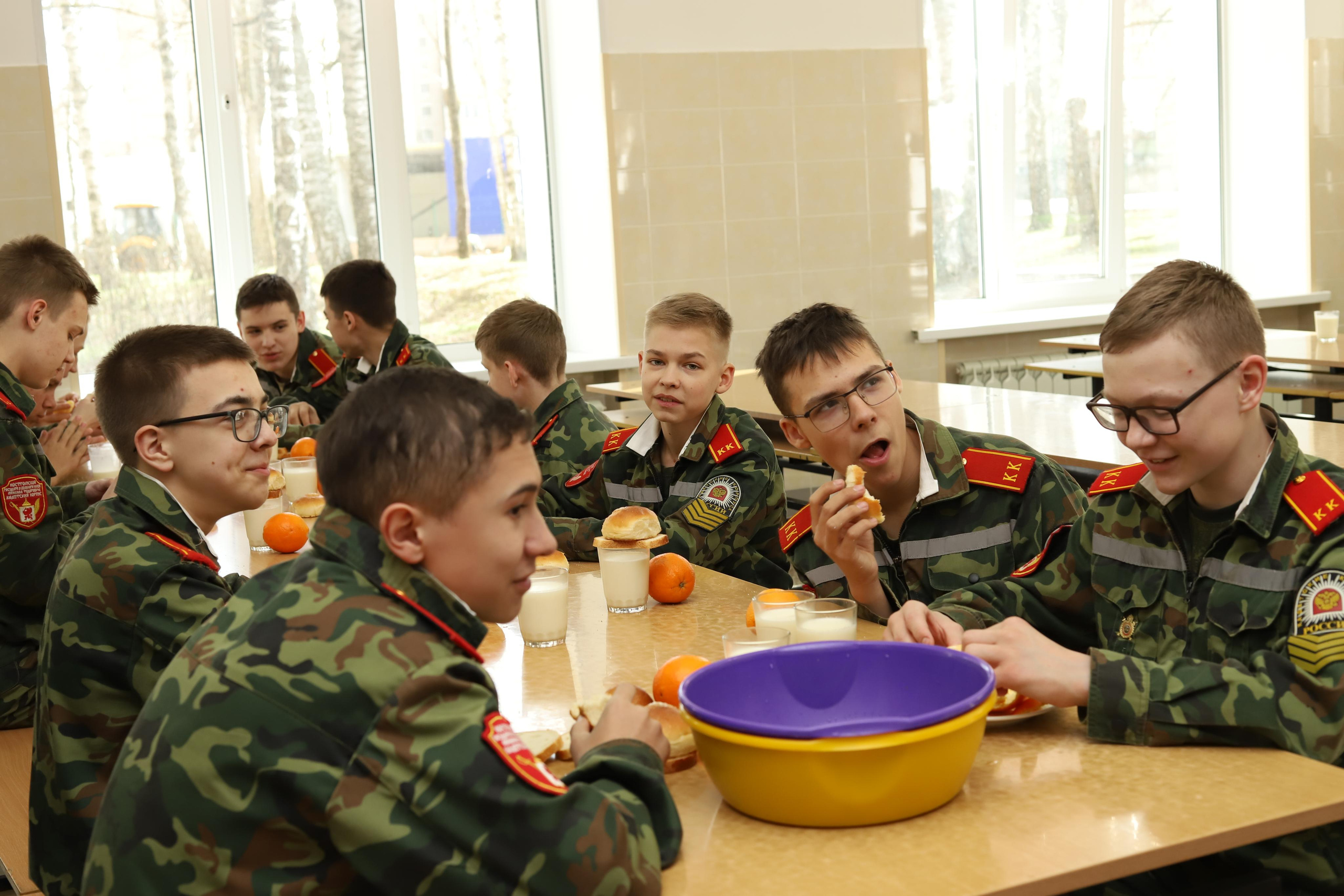 Кадеты. Выпускные альбомы, индивидуальные фотосессии в Костроме