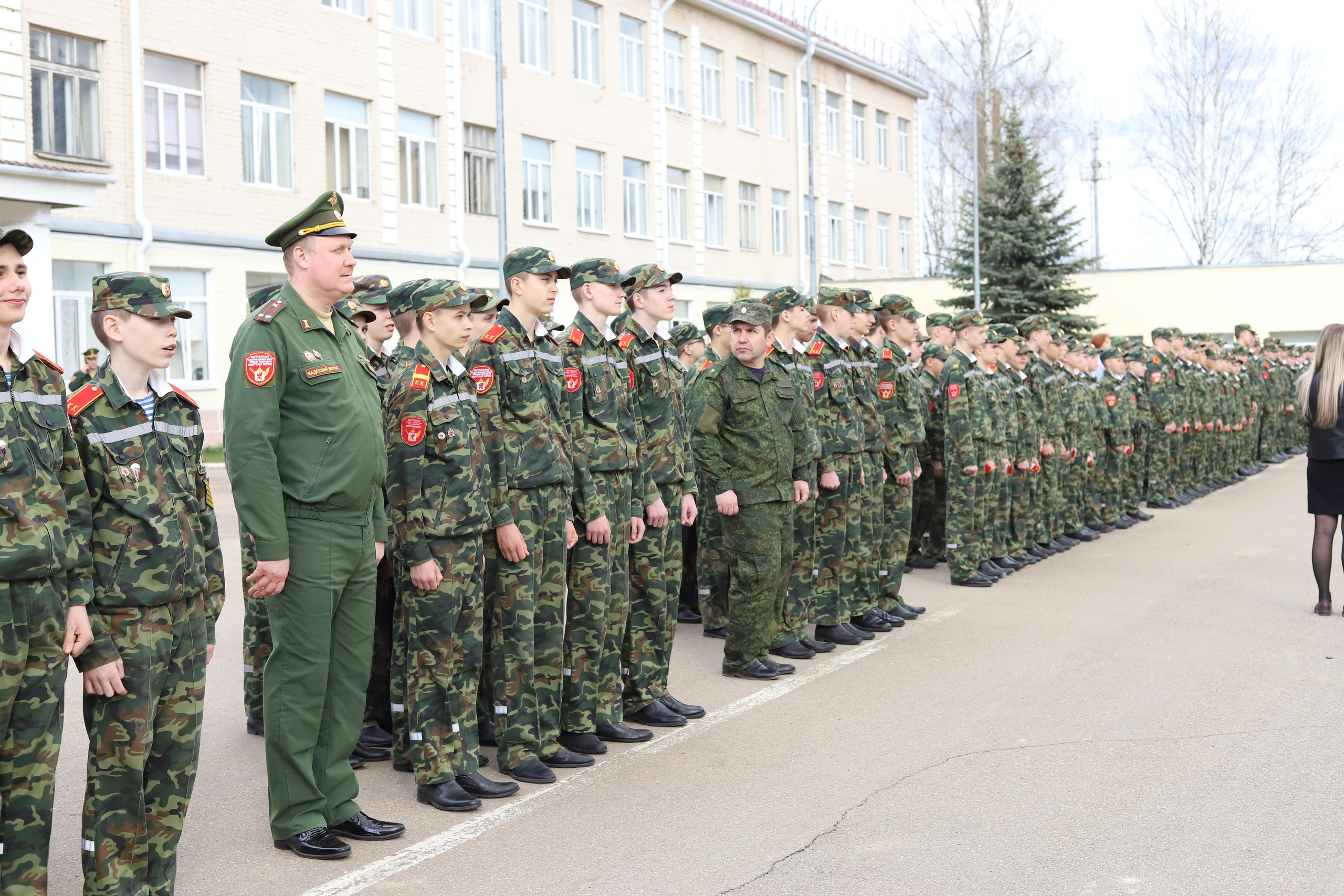 Кадеты. Выпускные альбомы, индивидуальные фотосессии в Костроме