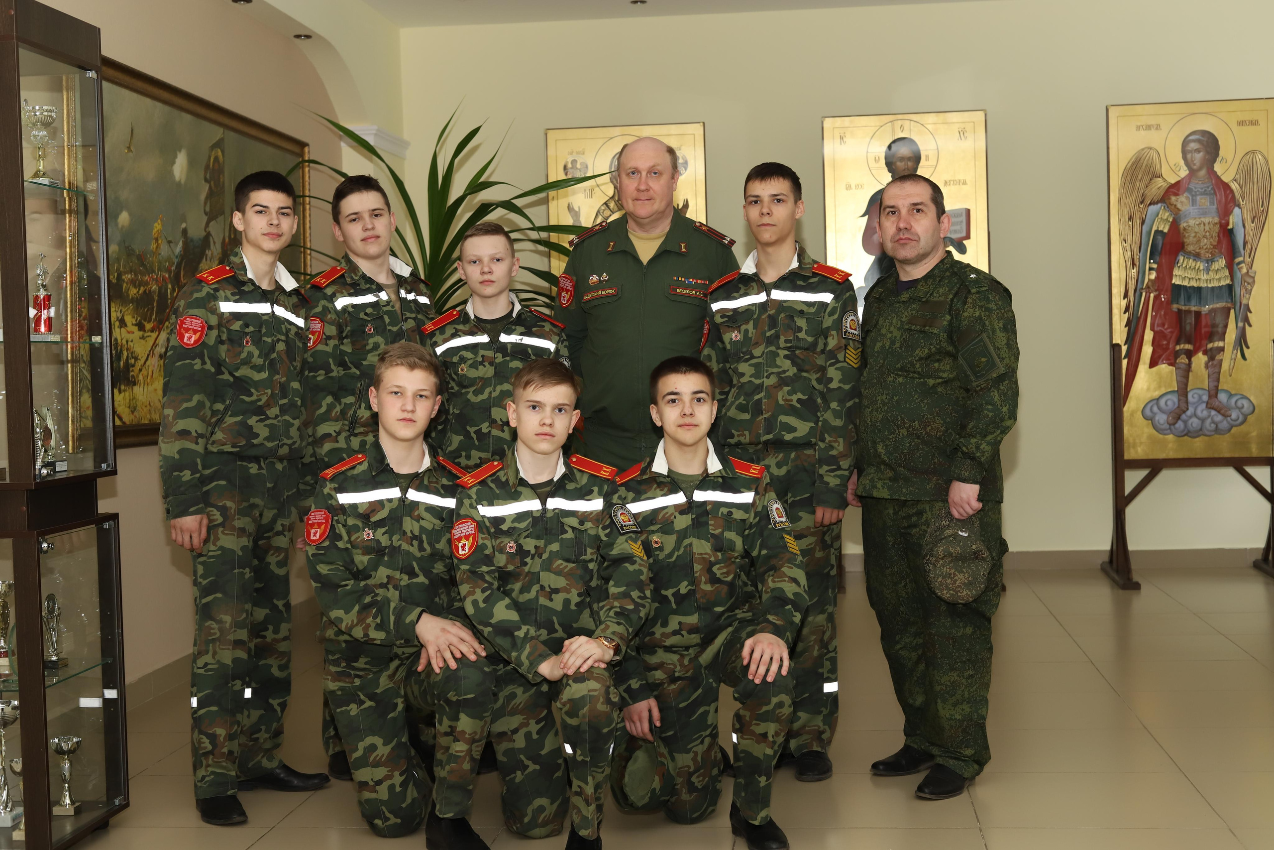 Кадеты. Выпускные альбомы, индивидуальные фотосессии в Костроме