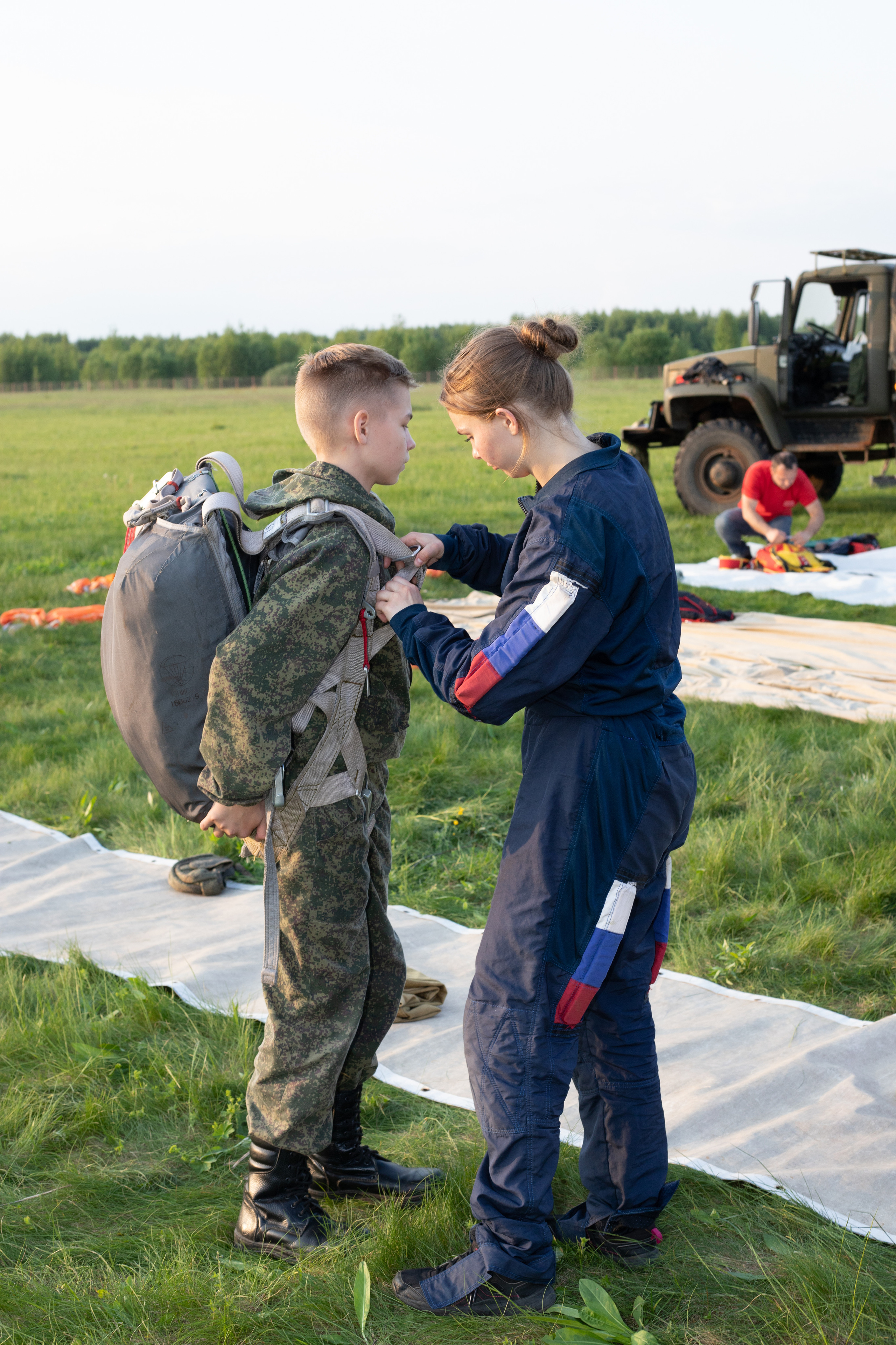 Парашютисты. Выпускные альбомы, индивидуальные фотосессии в Костроме