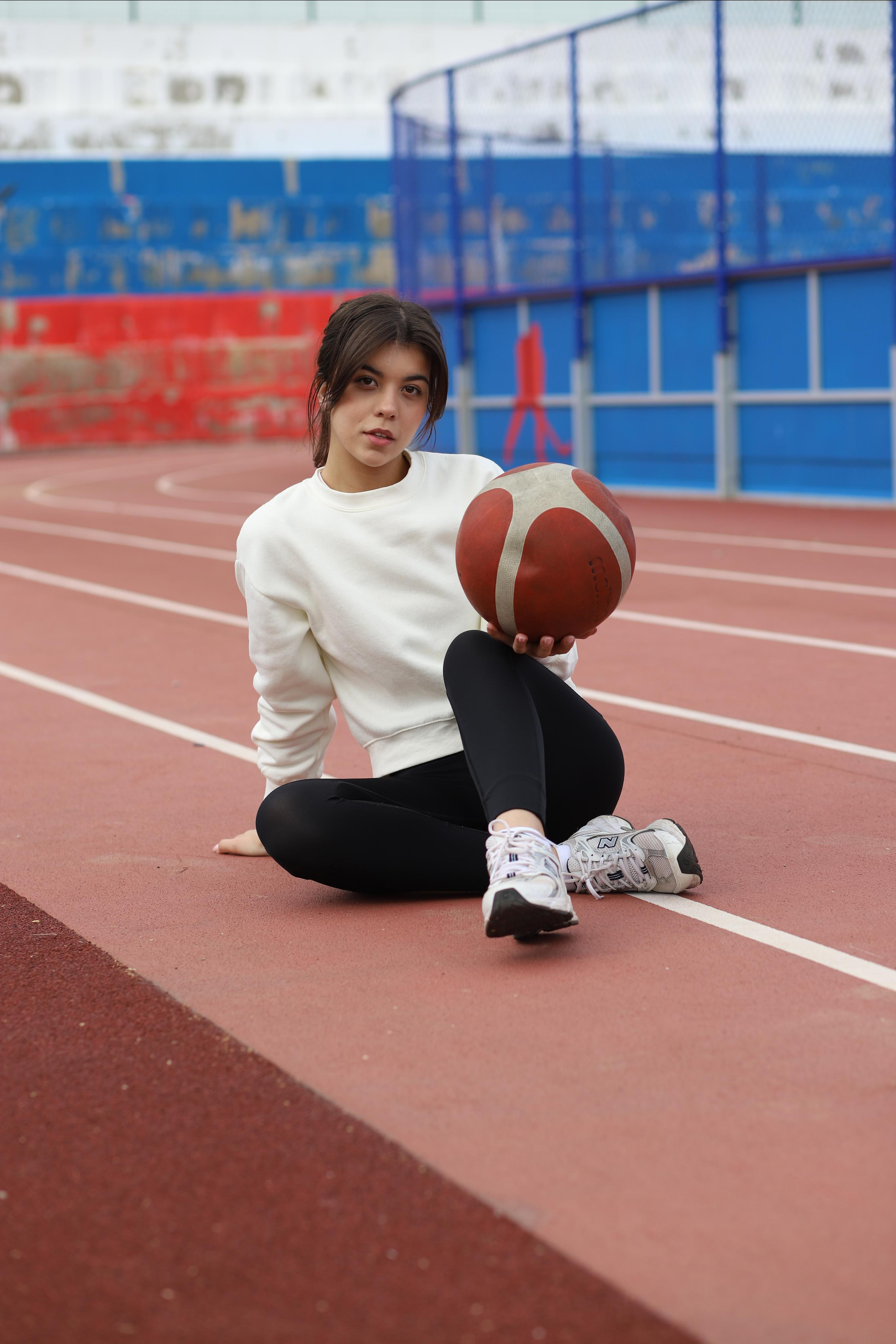 1. Выпускные альбомы, индивидуальные фотосессии в Костроме