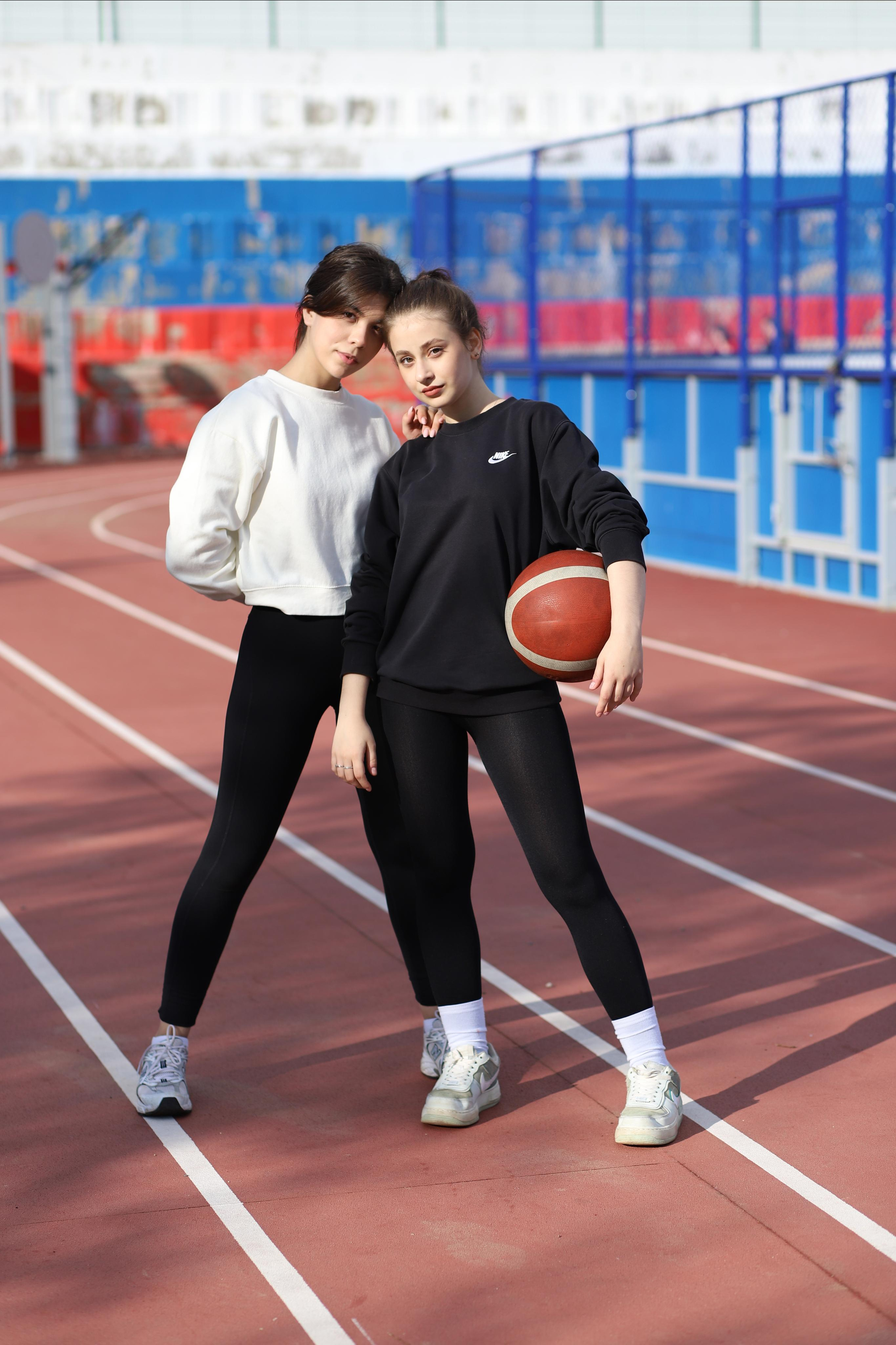 1. Выпускные альбомы, индивидуальные фотосессии в Костроме