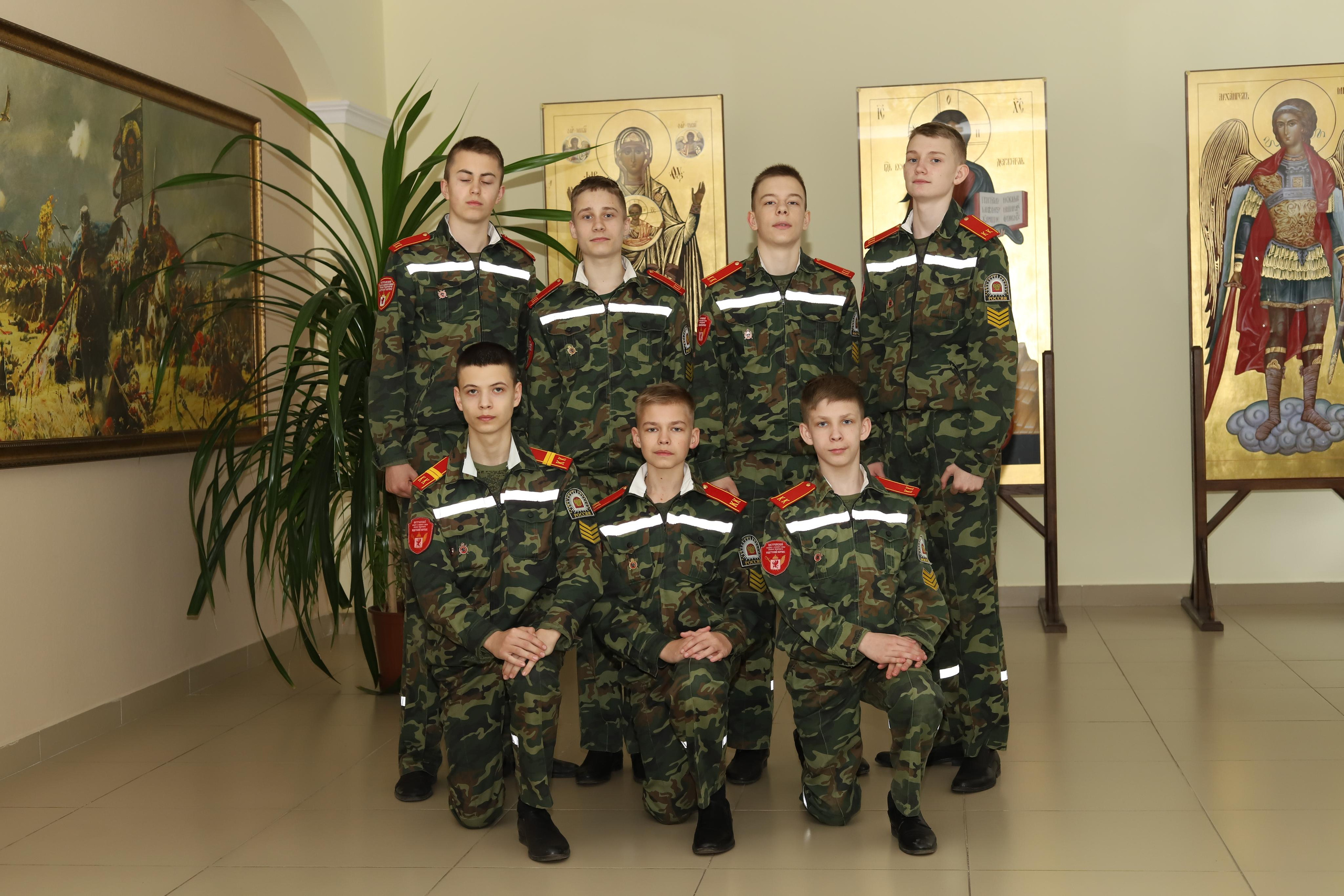 Кадеты. Выпускные альбомы, индивидуальные фотосессии в Костроме