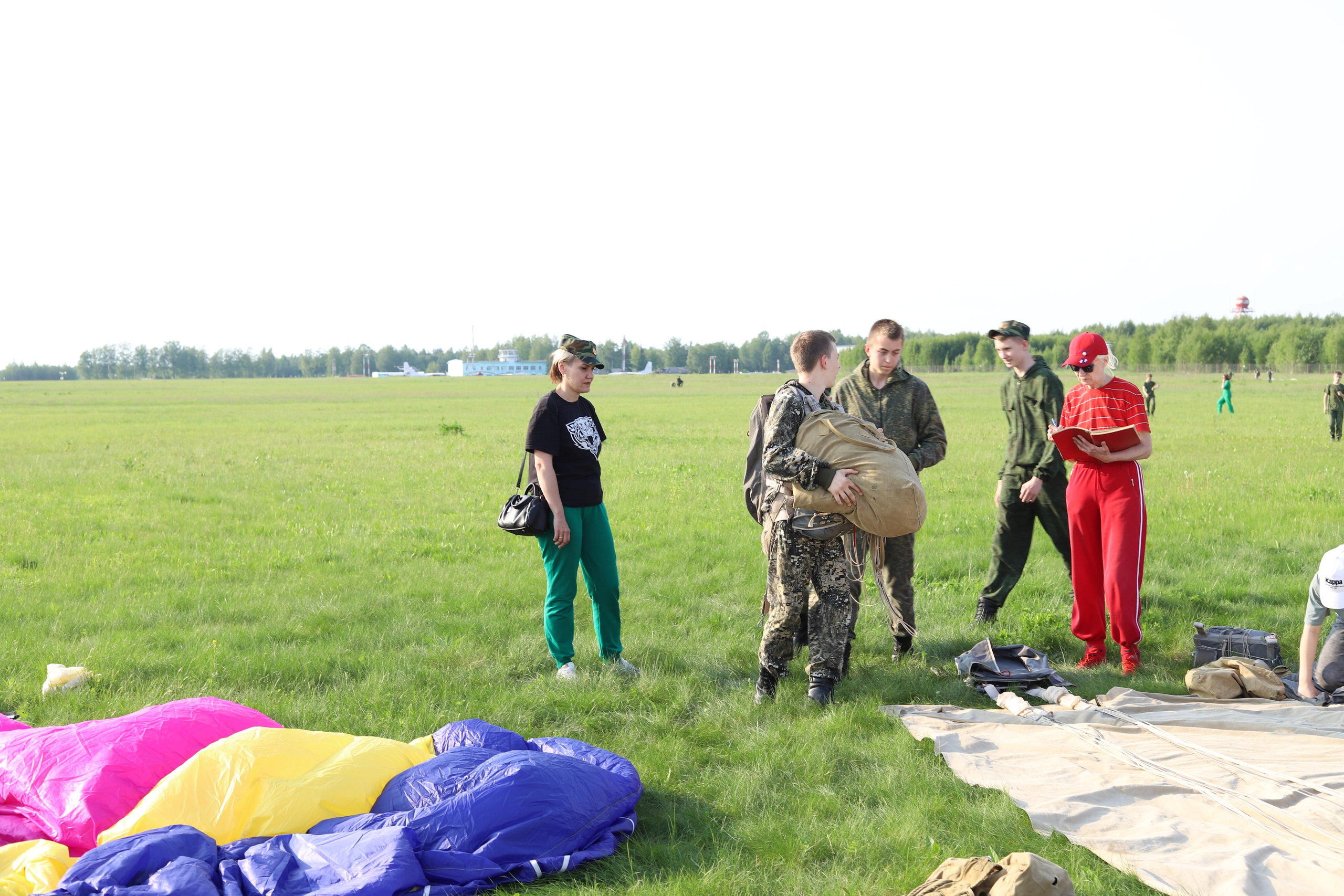 Парашютисты. Выпускные альбомы, индивидуальные фотосессии в Костроме