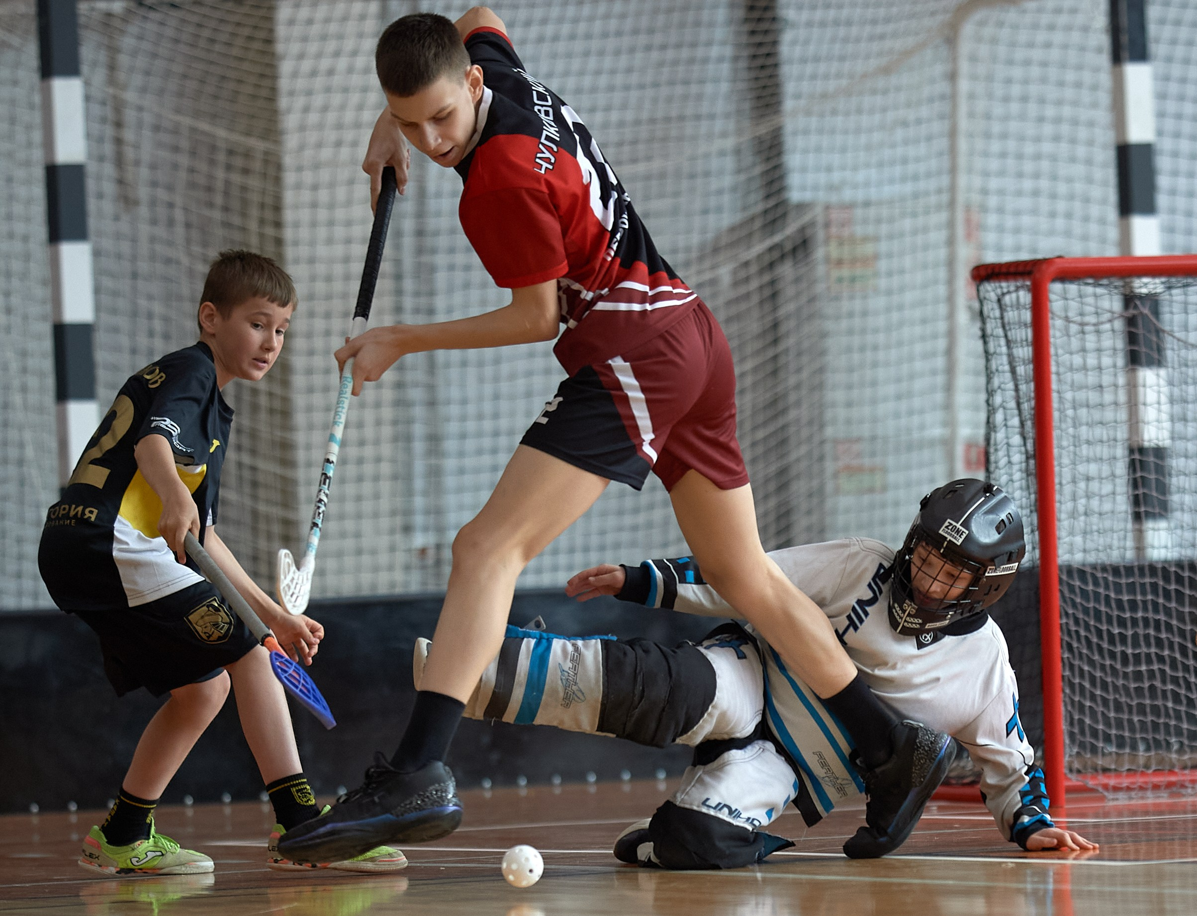 Турнир по флорболу 2025 Ника в Ижевске. Спортивный репортажный фотограф в Ижевске Сергей Мерзляков