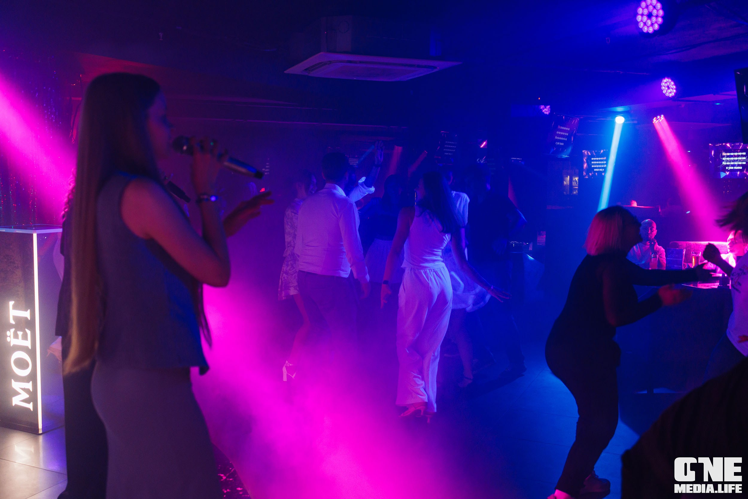 Фоторепортаж из караоке-клуба Эйфория. One Media Life: фоторепортажи, фотоотчеты с мероприятий и заведений