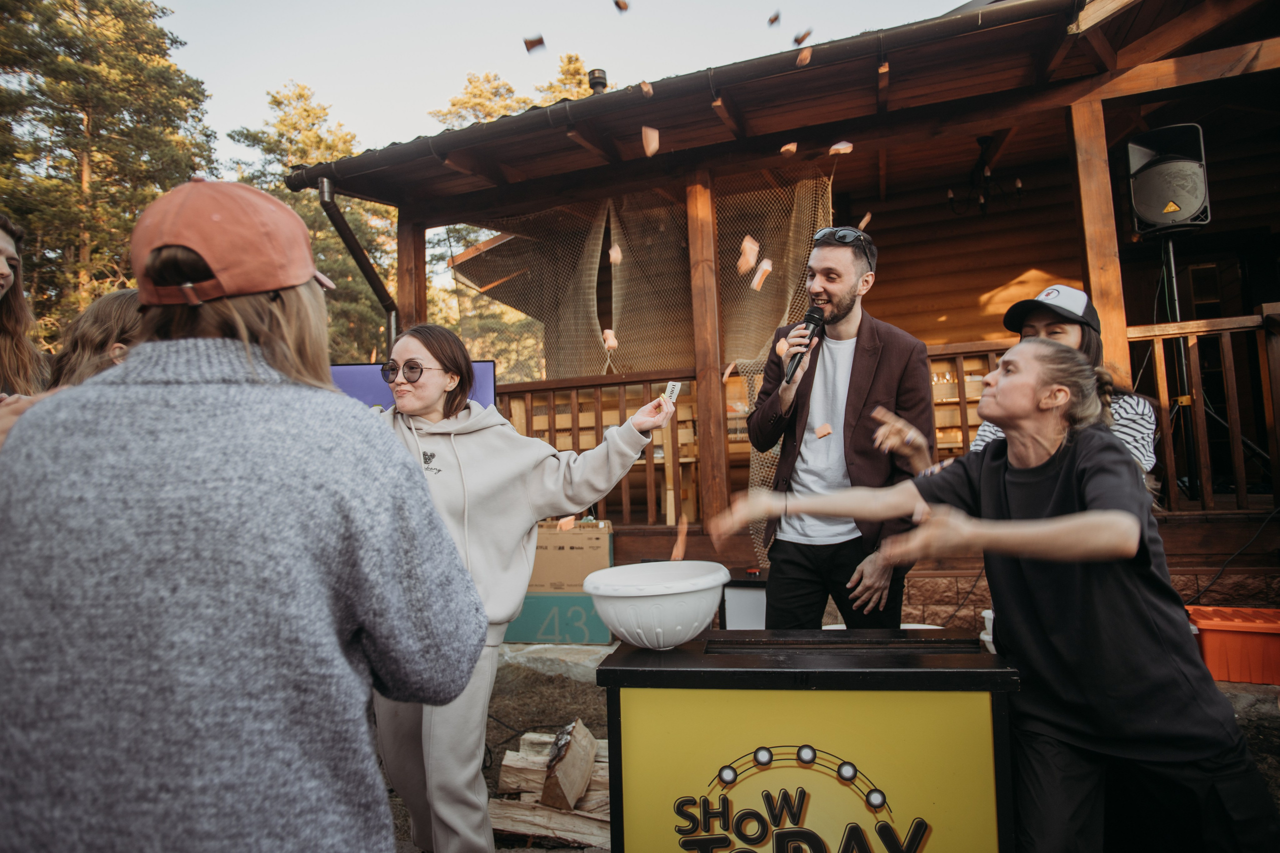 Корпоратив Muza_Arts. Венера Гайн. Репортажный фотограф  Тюмень. Обучение фотографии с 0