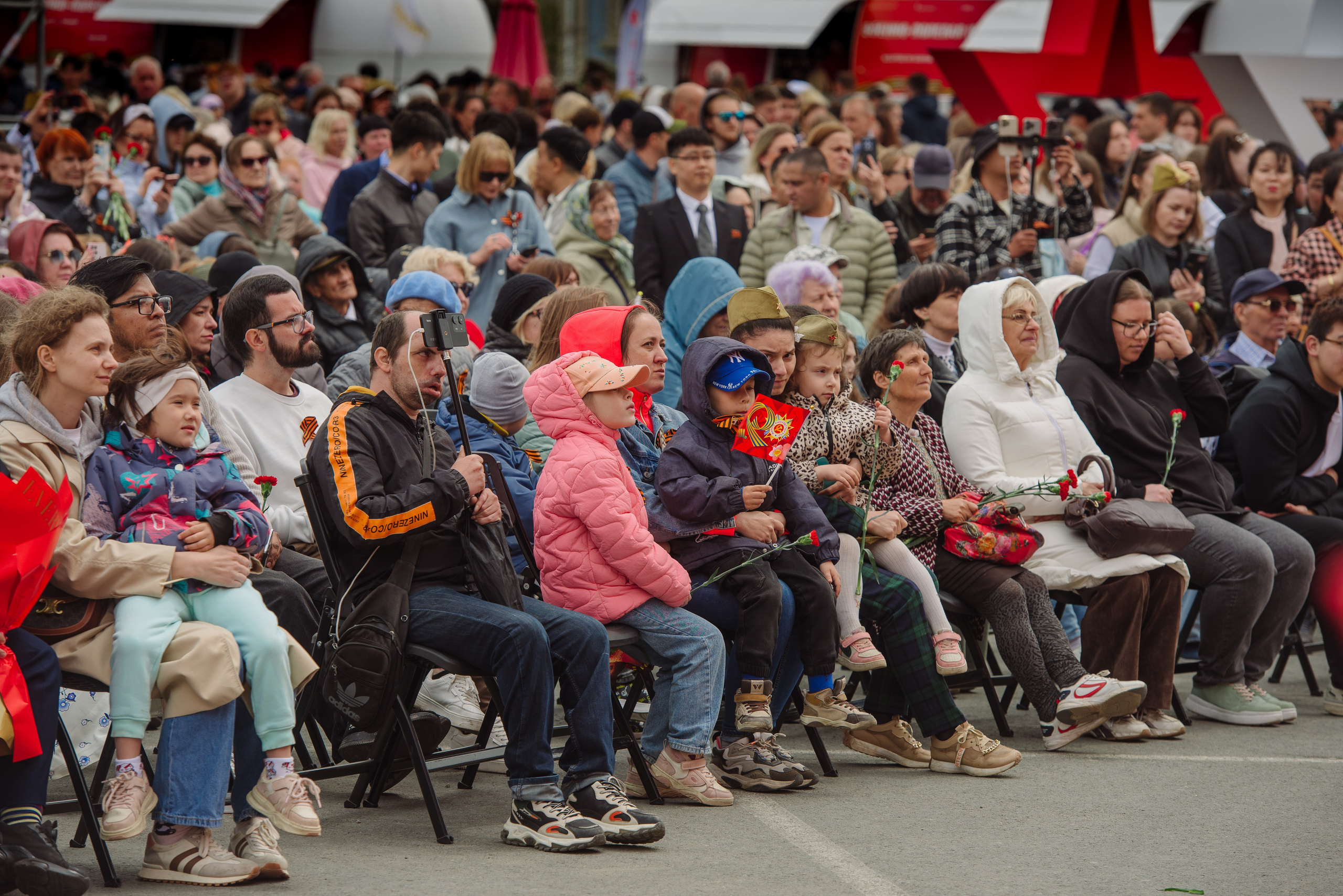9 мая Центральная плащадь. Фотограф Мария Каюрова