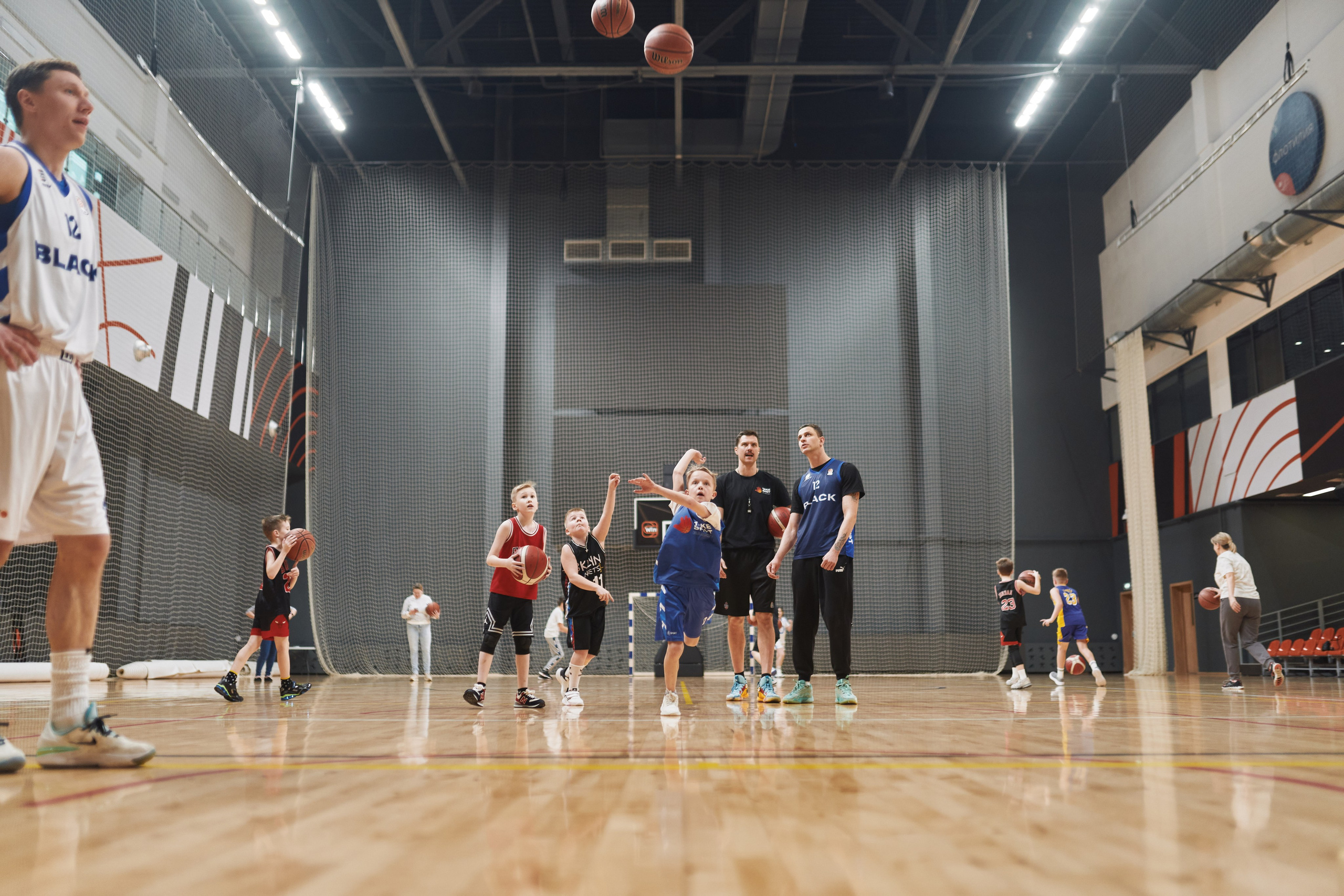 Новогодний баскетбол 2025. Детская лига. Евгений Бреча. Коммерческий и бэкстейдж фотограф в Москве