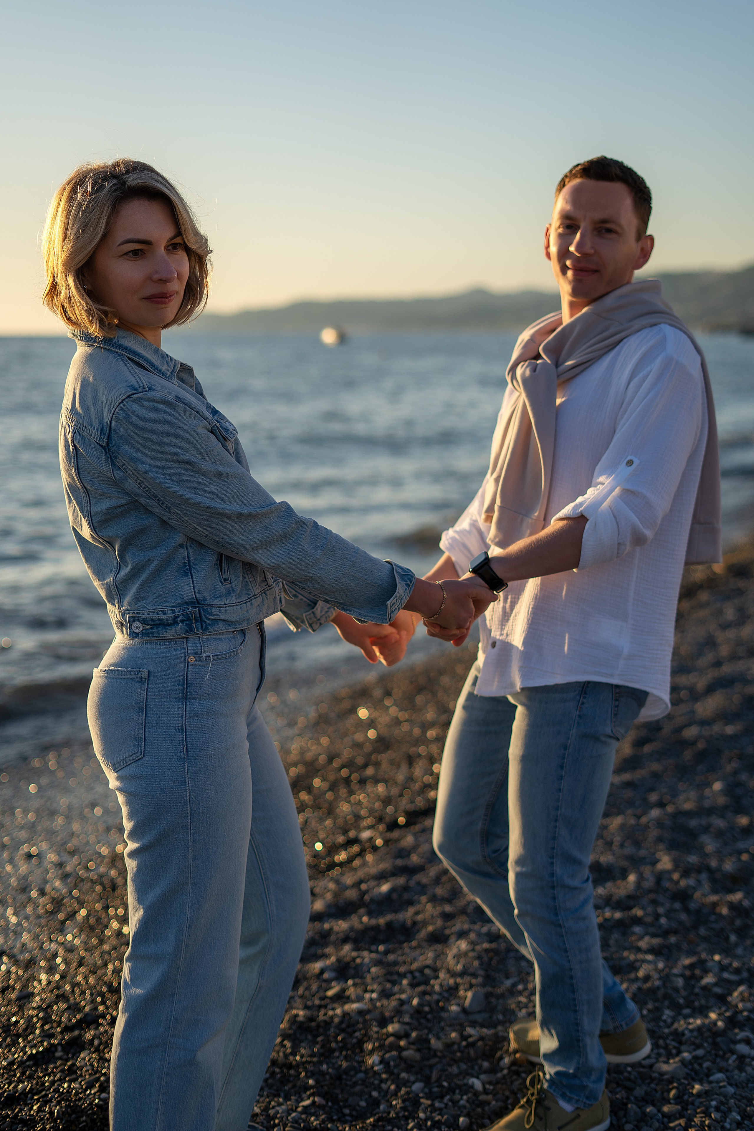 Семейная фотосессия на берегу моря. Профессиональный Фотограф в Сочи Марина Ситкина