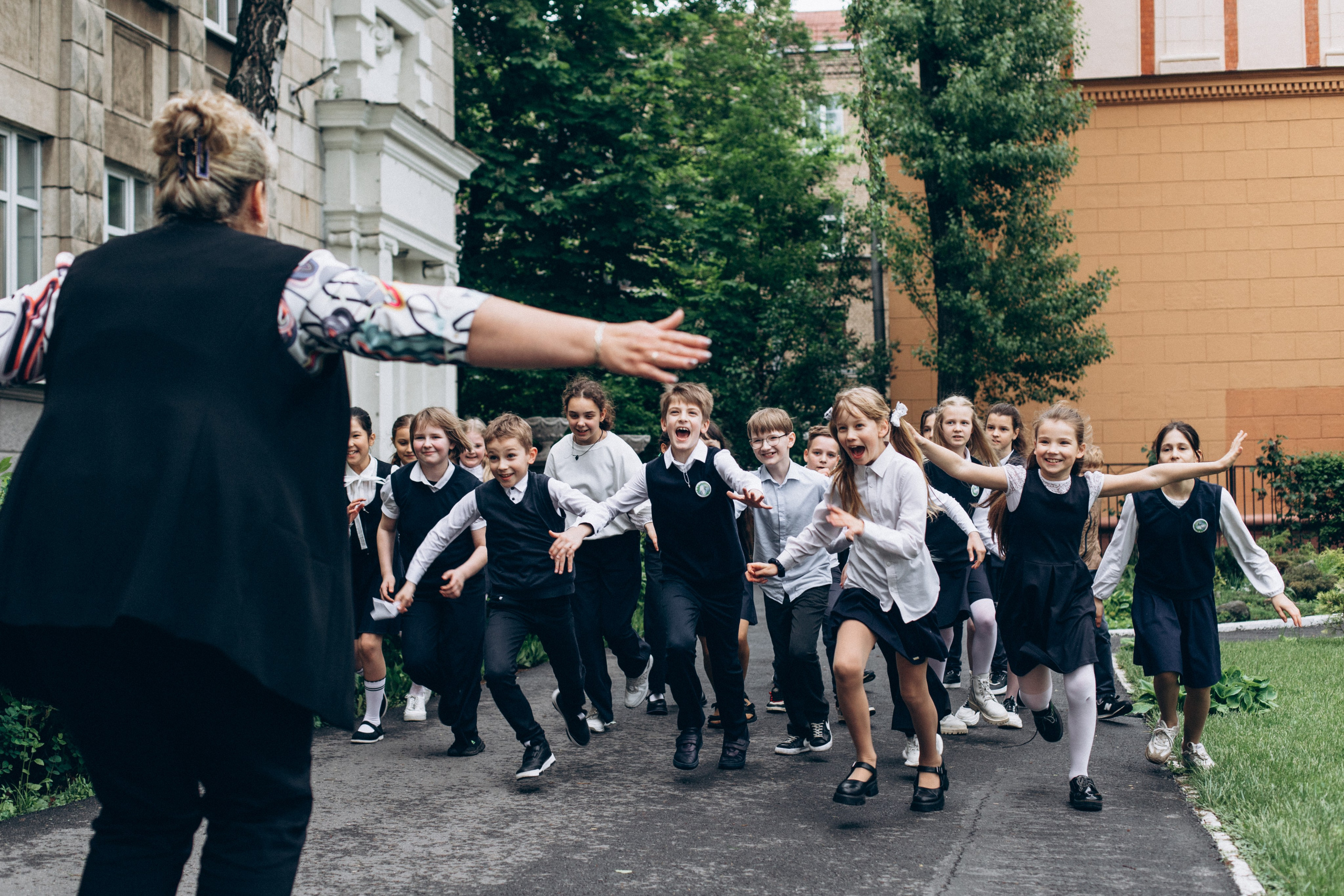 Школьные фотографии могут быть такими. Репортажный и детский фотограф в Минске