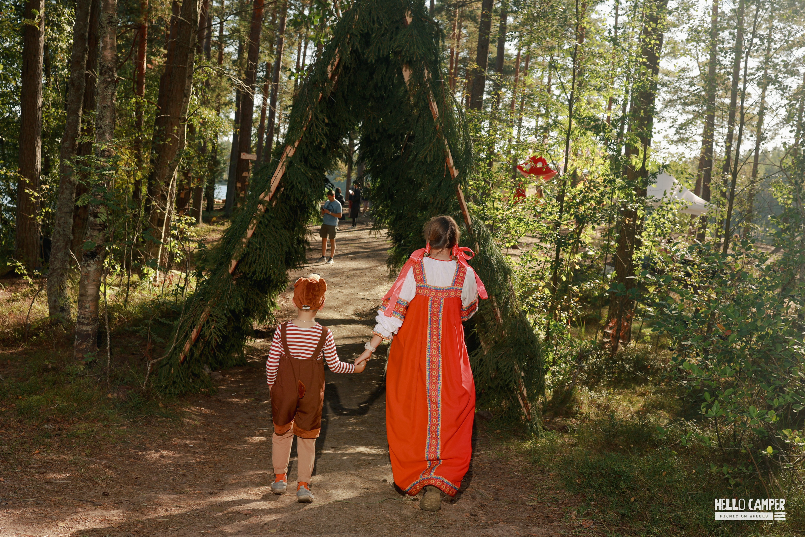 Фестиваль Hello Camper закрытие 2024. Репортажный и портретный фотограф в Санктпетербурге. Видиосъемка мероприятий в Санкт-Петербурге