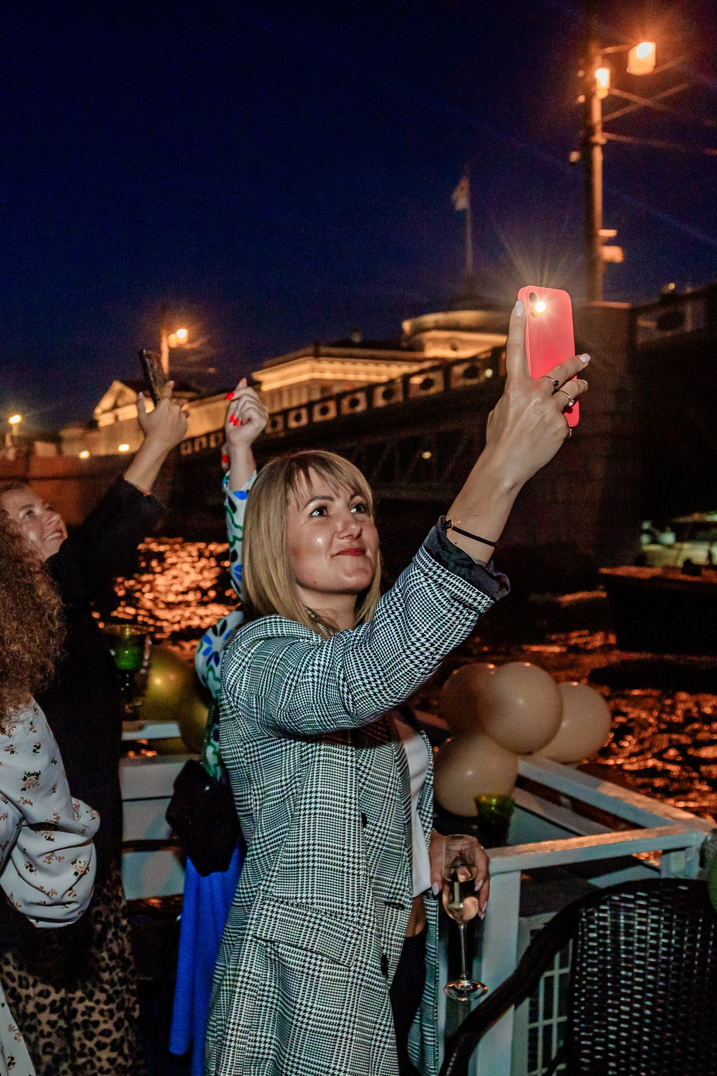 Выпускной на теплоходе. Фотограф в Санкт-Петербурге Чумаков Семен