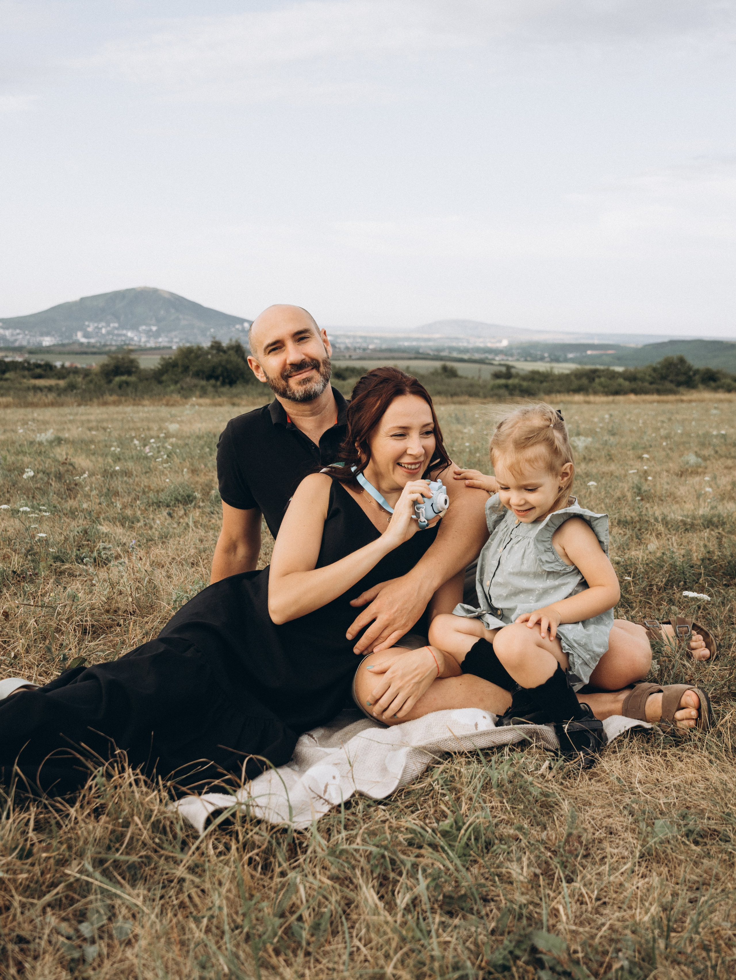 Игорь, Наталья и малышка Николь. Свадебный фотограф Ирина Беляева Пятигорск|Кисловодск|Эльбрус|Домбай