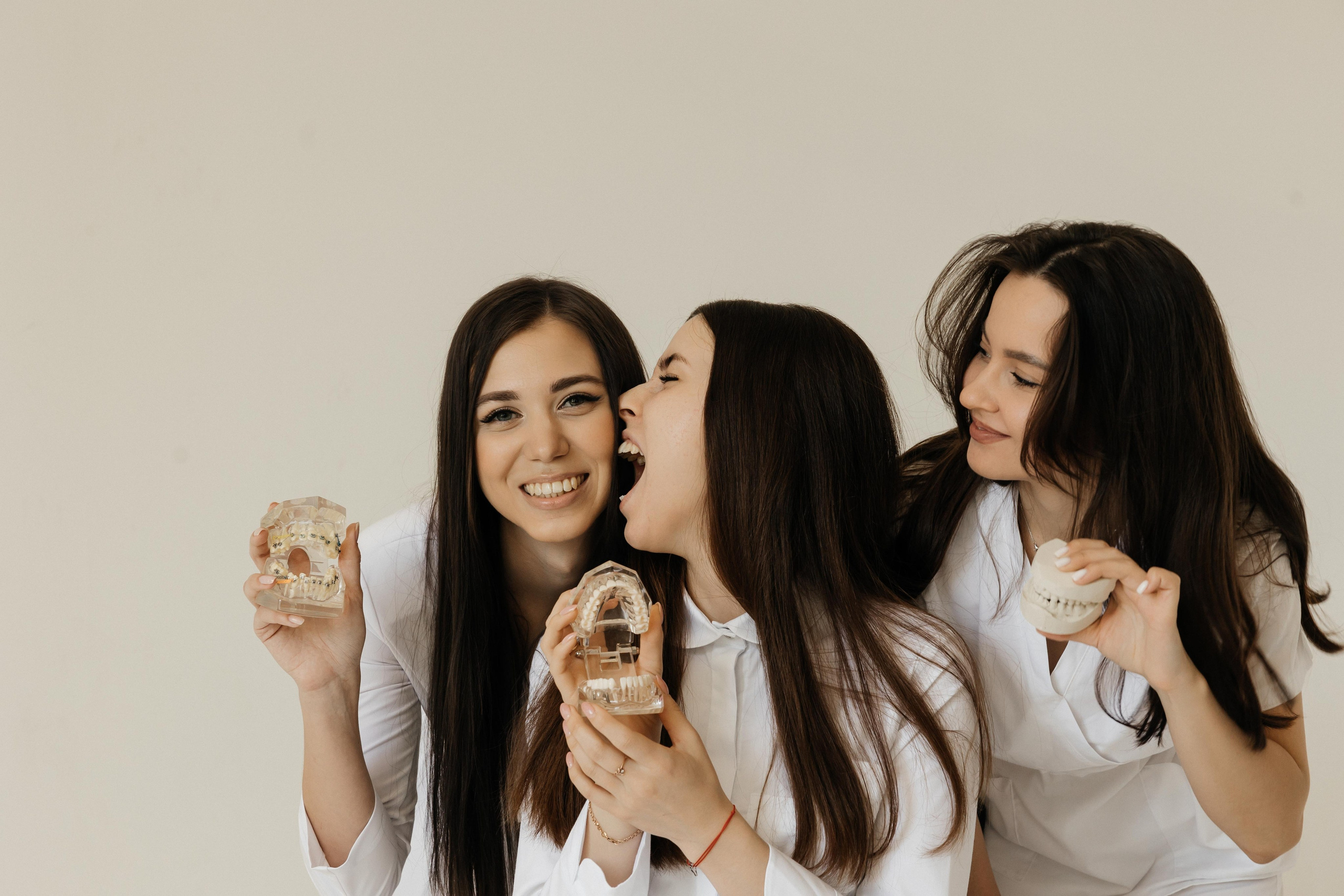 Фотоссесия группа. Будущие стоматологи. Свадебный и семейный фотограф Рассказова Виктория