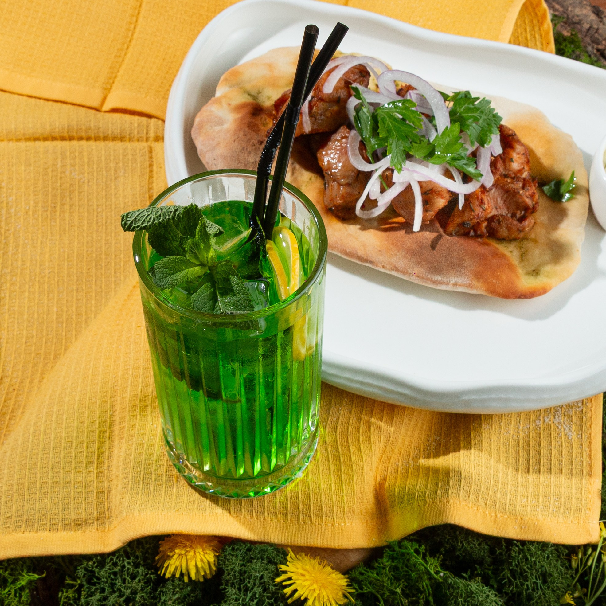 Лето гастро-бар. Александр Стряпунин — предметный фотограф в Улан-Удэ