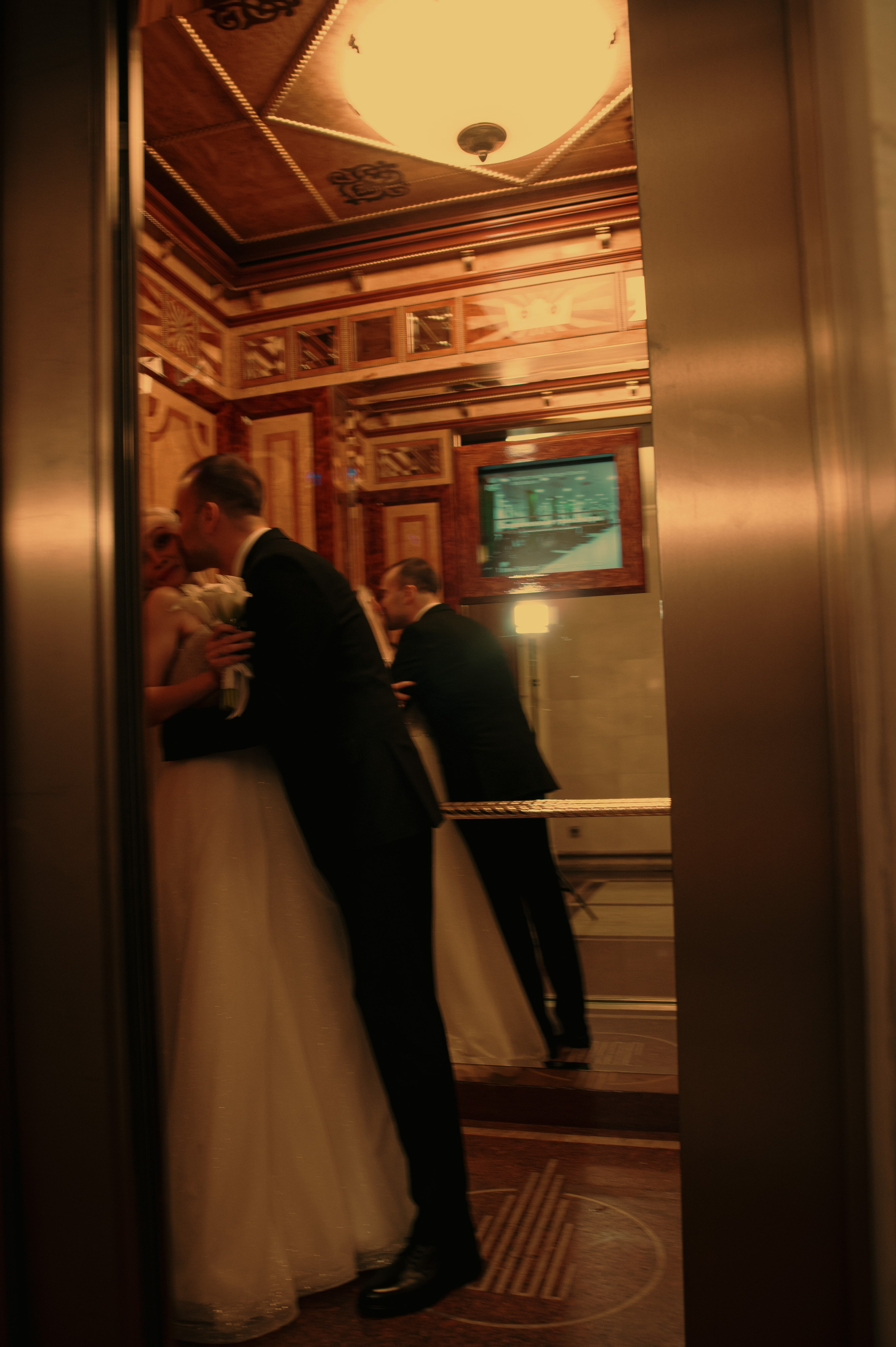 Свадебная фотосессия в Radisson Collection Hotel мск. Свадебный и портретный фотограф в Москве Жердев Даниил