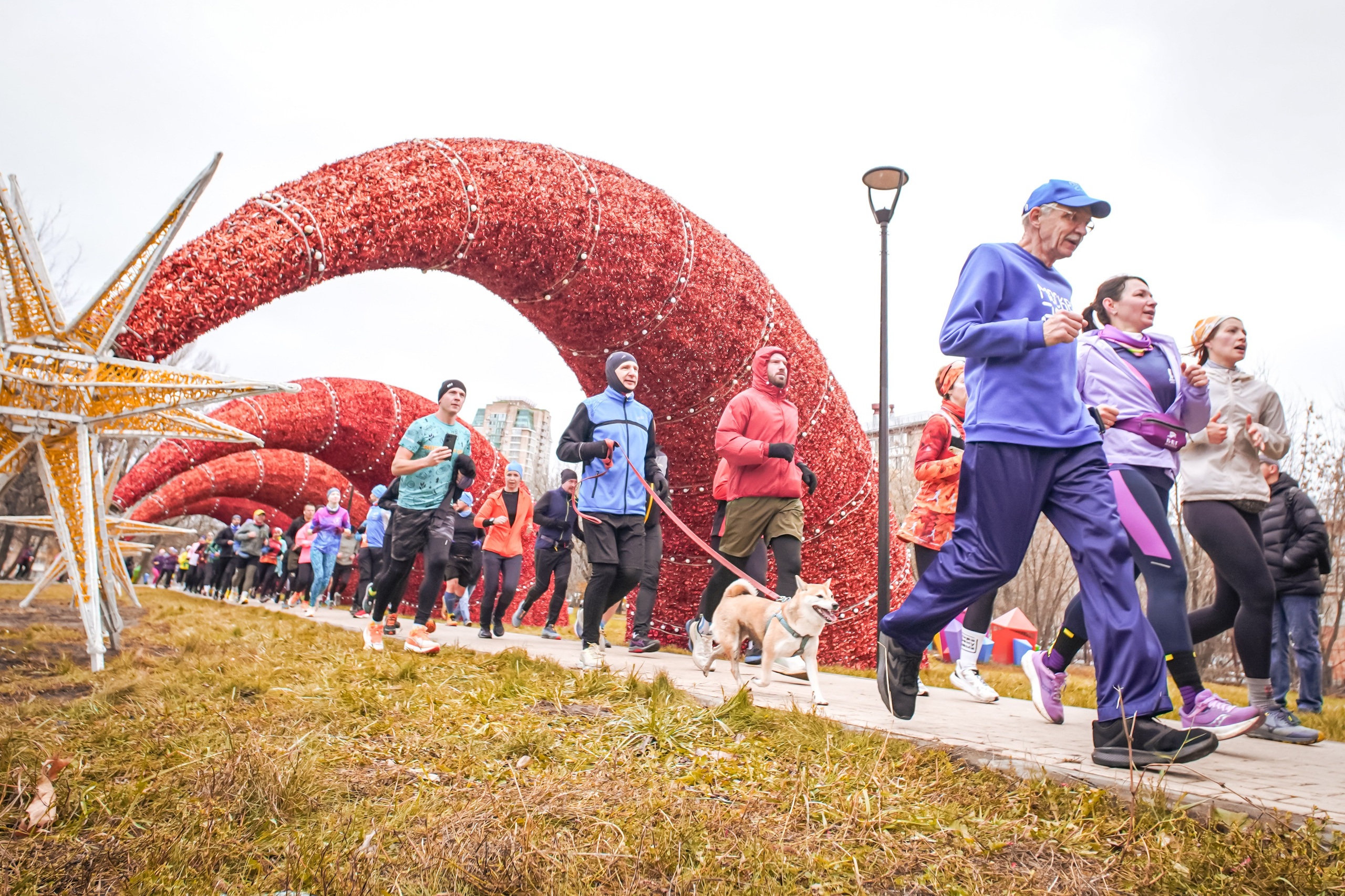 #марафонудома #яuzarun 2024 2-я петля, группа 6:30. Роман Капилюшов. Бег. Фото. Видео. г. Люберцы