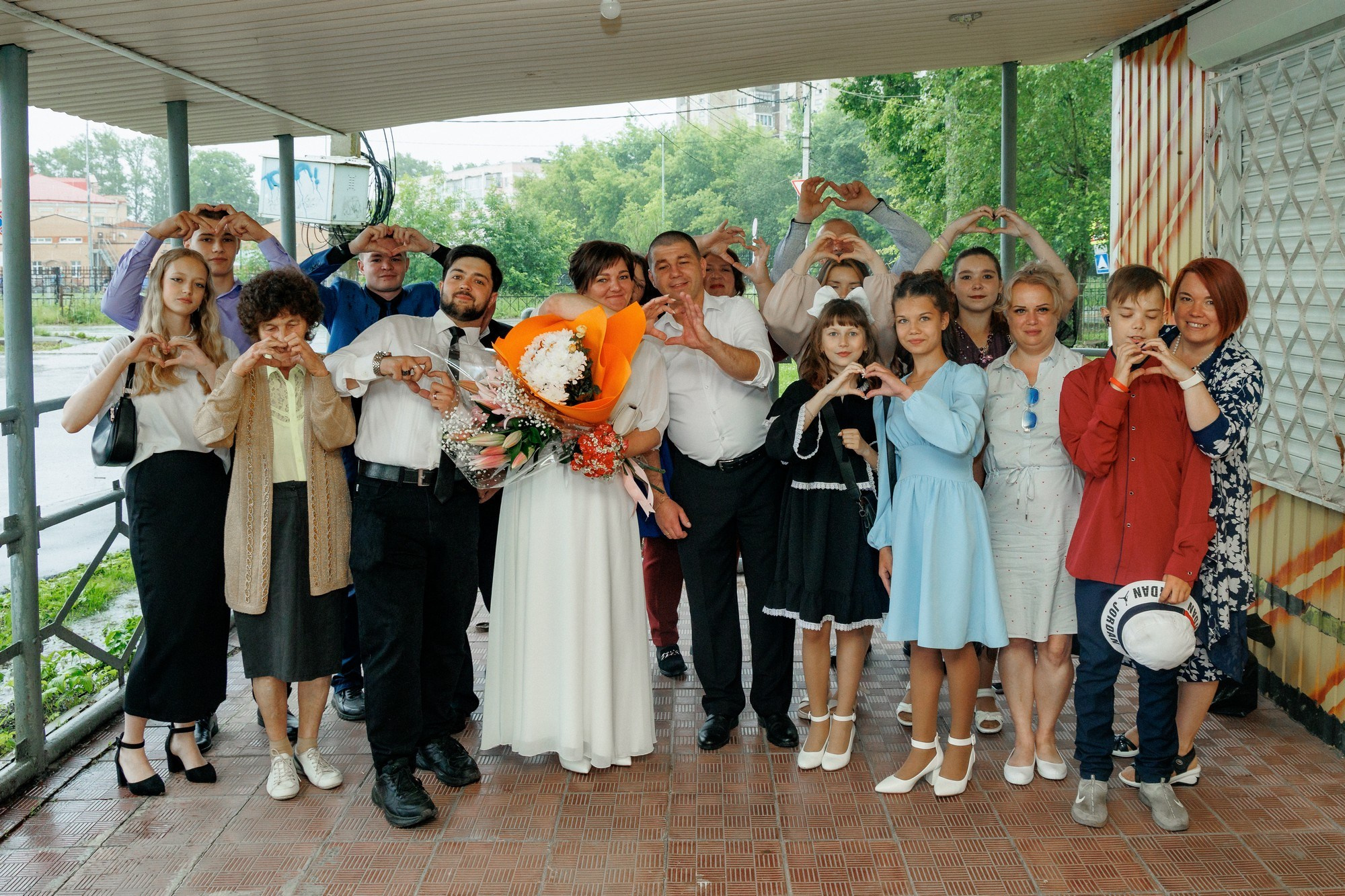 Илья и Виктория свадебный банкет в кафе. Свадебный и семейный фотограф в г. Волхов Алексей Кочерыжкин