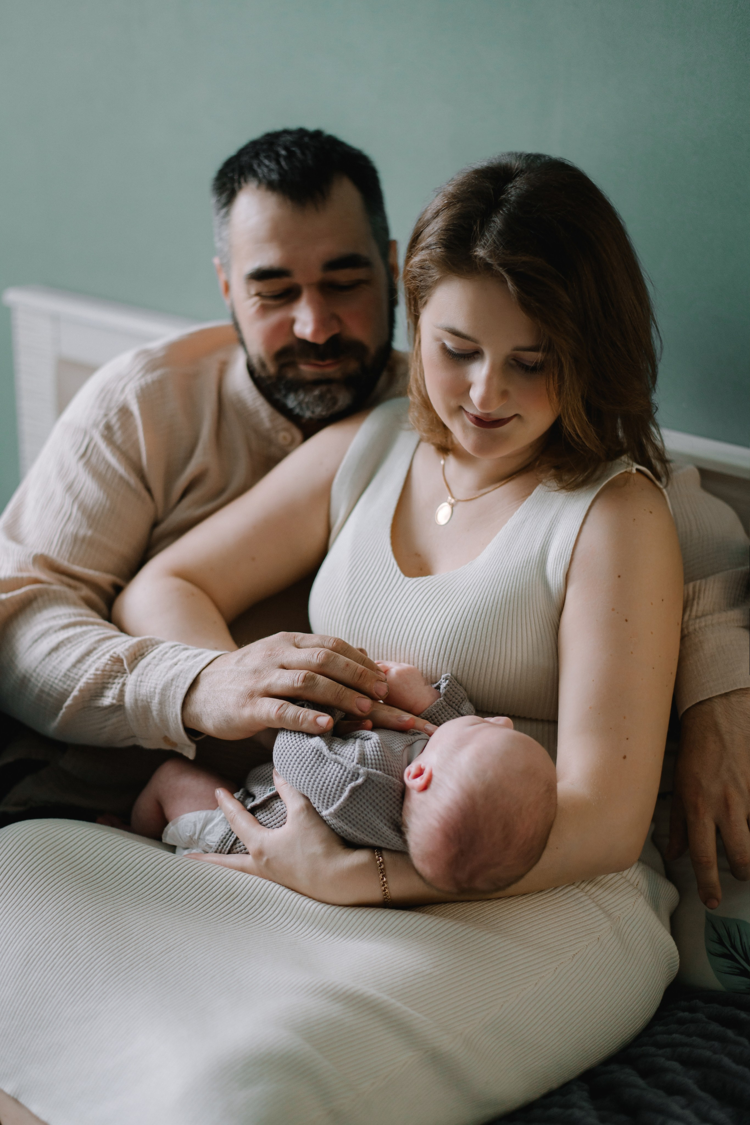 Семейная домашняя фотосессия с новорожденным. Семейный и свадебный фотограф в Москве Татьяна Николаева