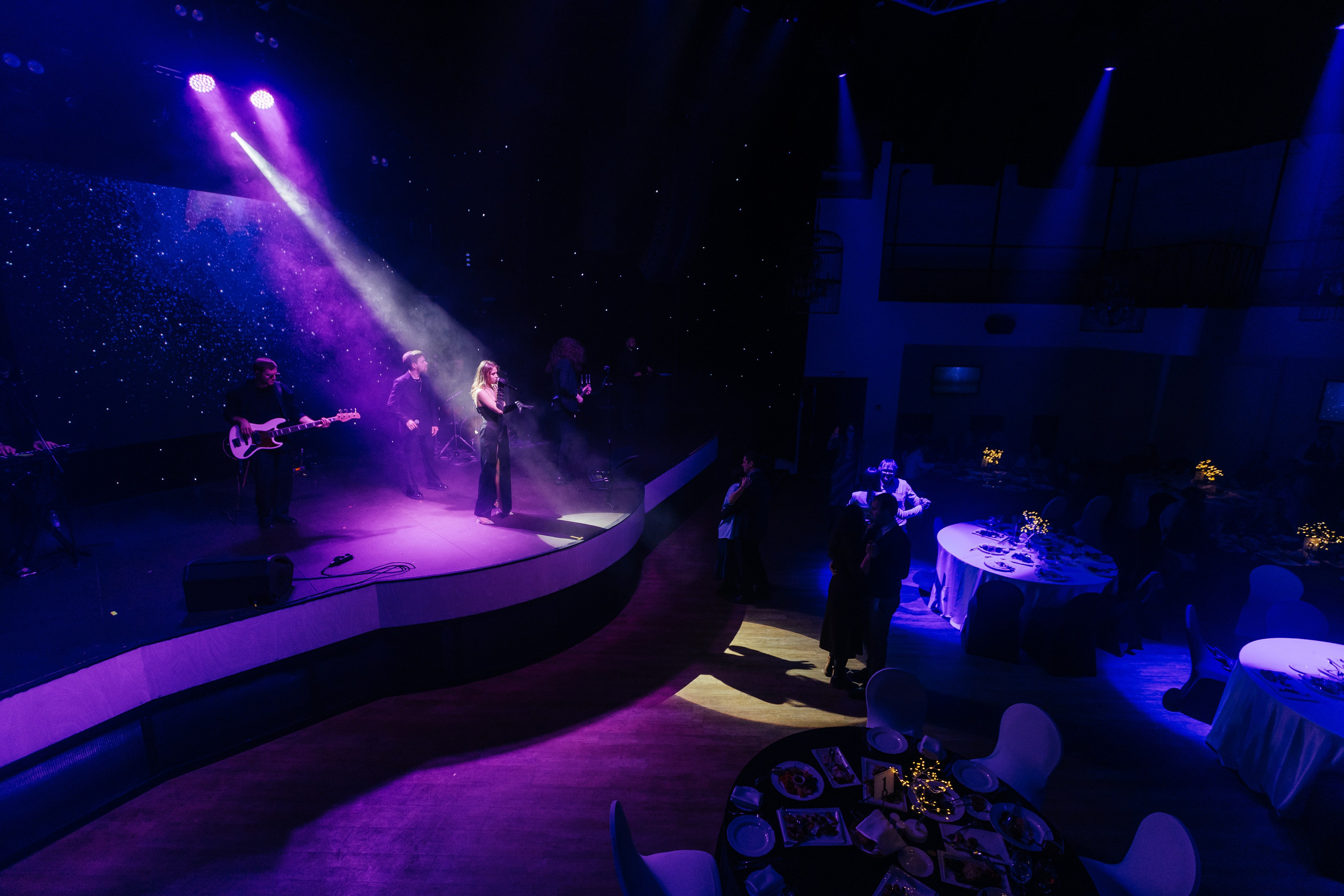 Снимал репортаж для «Газпром нефть», Газстройпром, Росатом, ОЗОН, Мегафон, ВТБ, Т-Банк, Unilever, Материа Медика Холдинг. Фотограф Serg-Epic — Сергей Клепиков