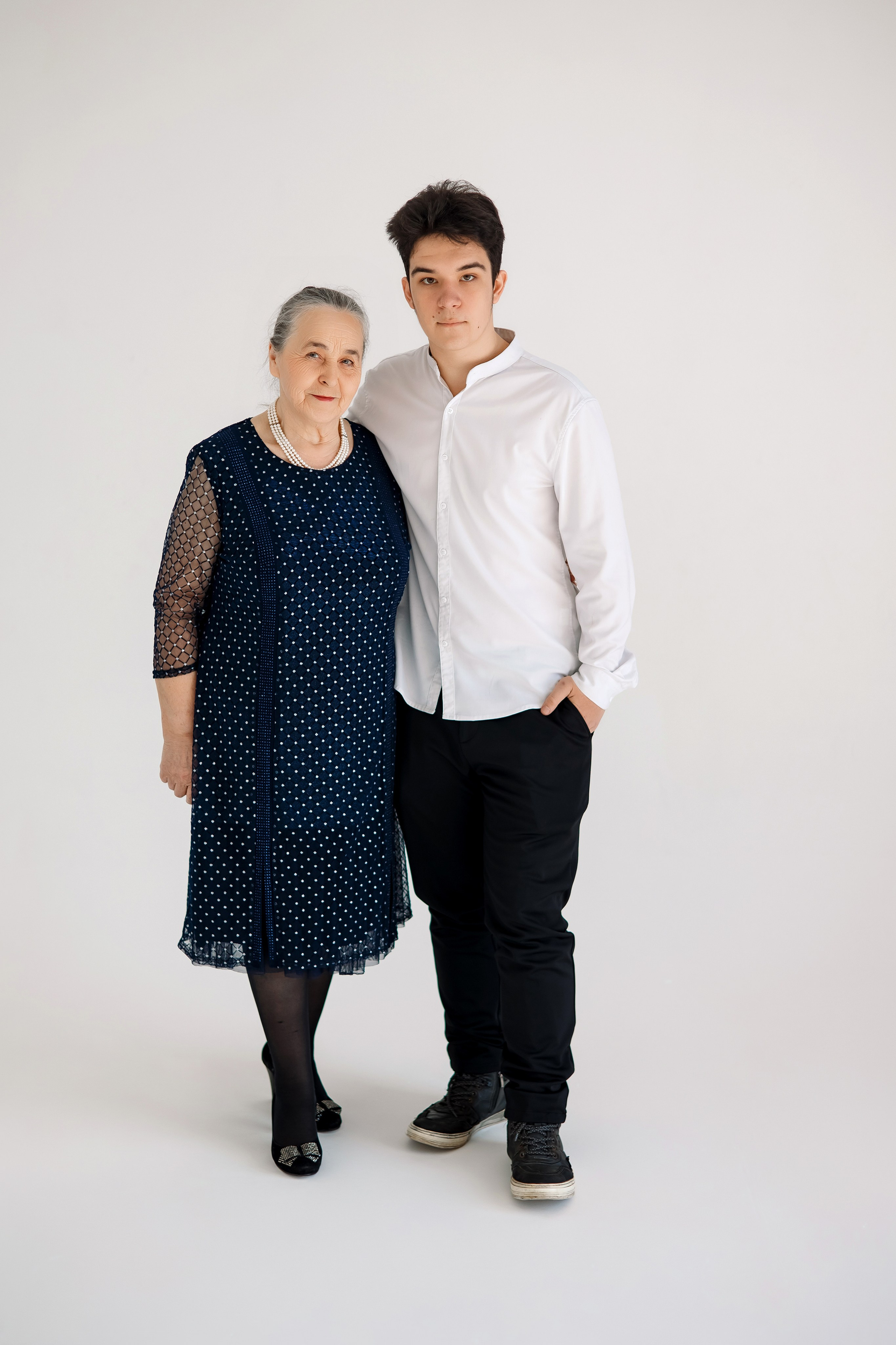 11 класс съемка на циклораме. Фотограф Любовь Корниенко, Примоский край