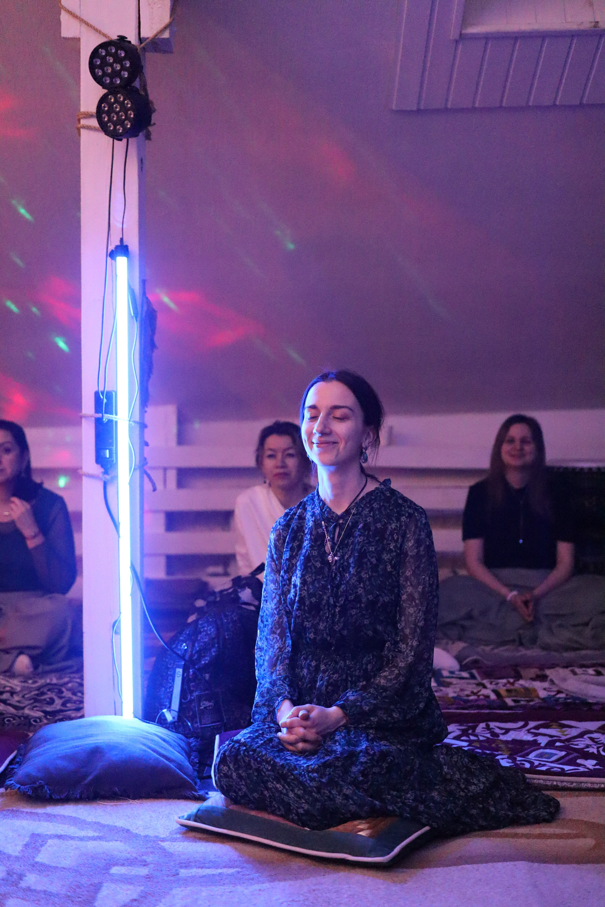 Bhakti Mantra. Photo Ninja