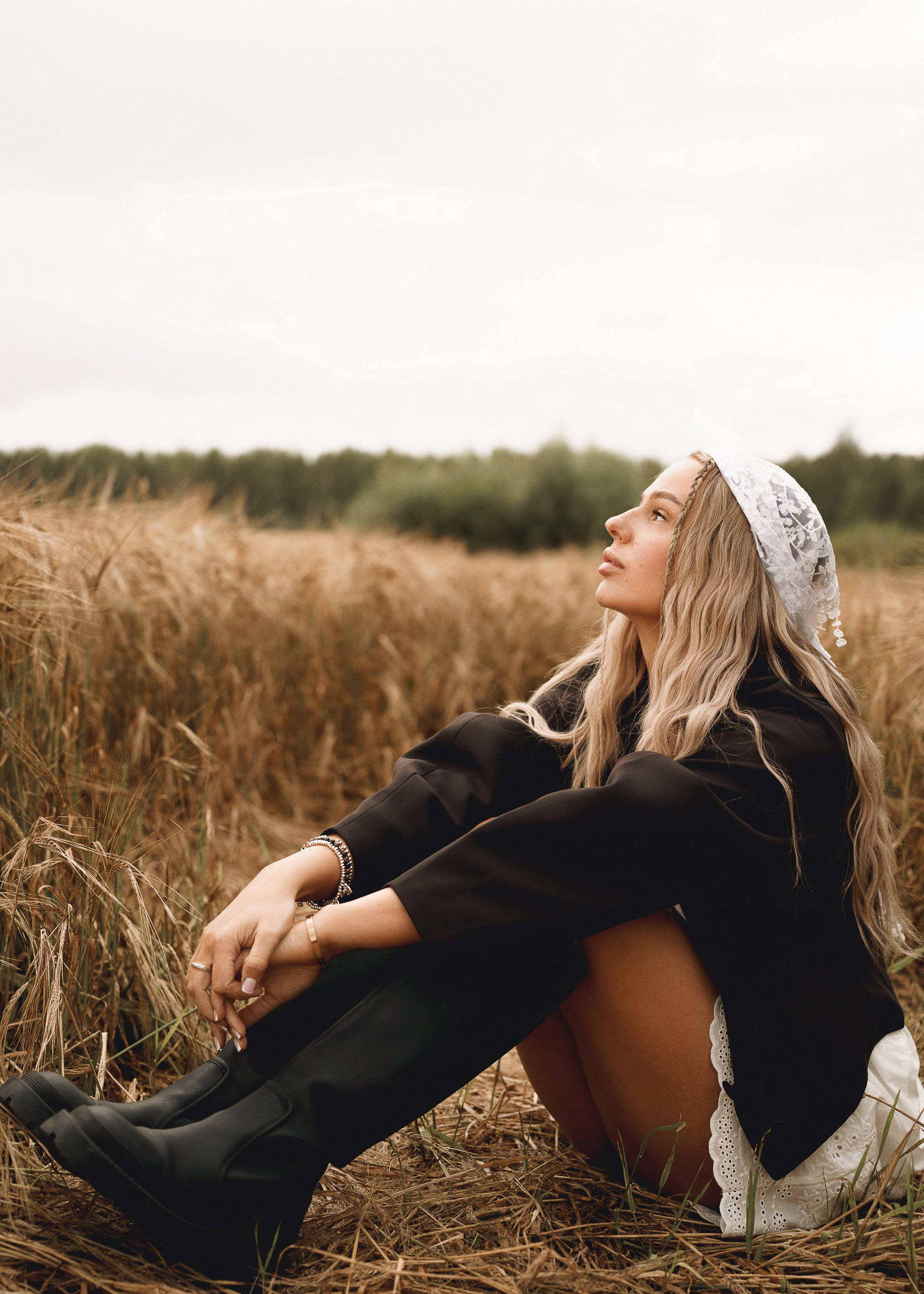 ПОЛЕ. Женский портрет