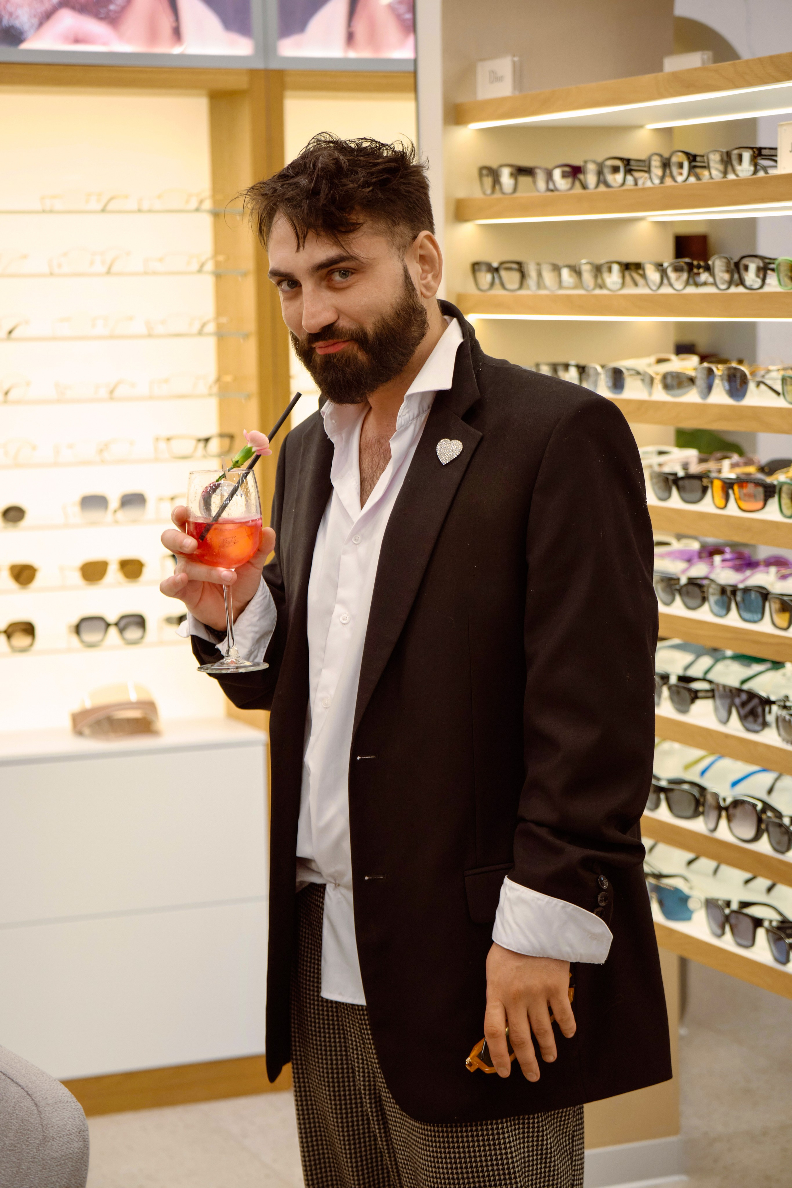 ОПТИК ЦЕНТ. Свадебный фотограф в Екатеринбурге Соседков Евгений