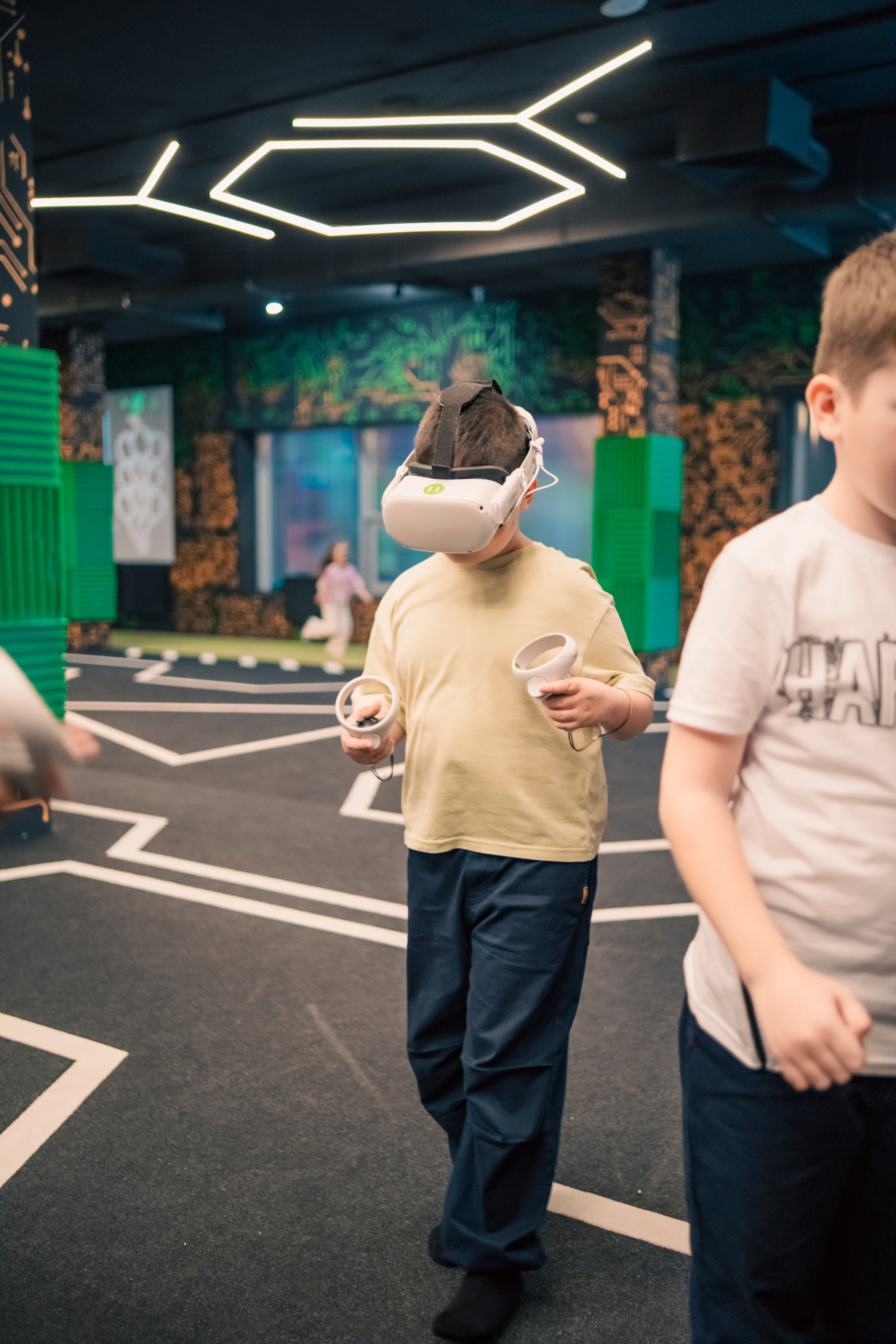 VR April-May. Felixtones