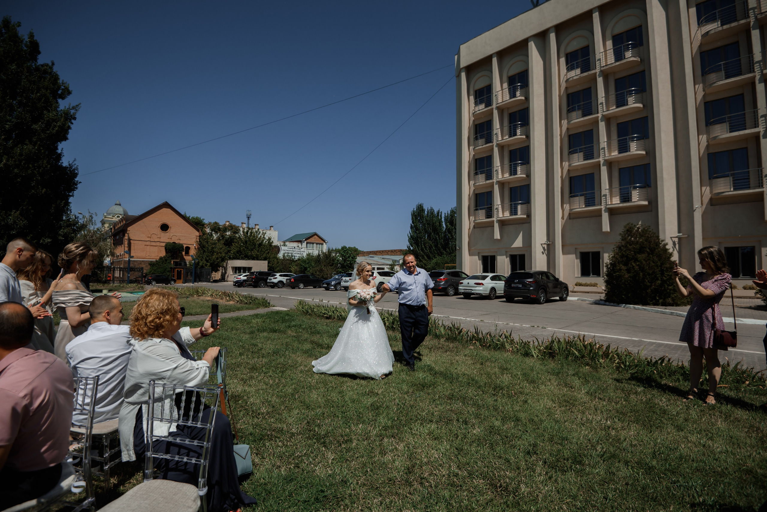 B & A. Свадебный фотограф в г. Астрахань. Так же выезжаю в другие города
