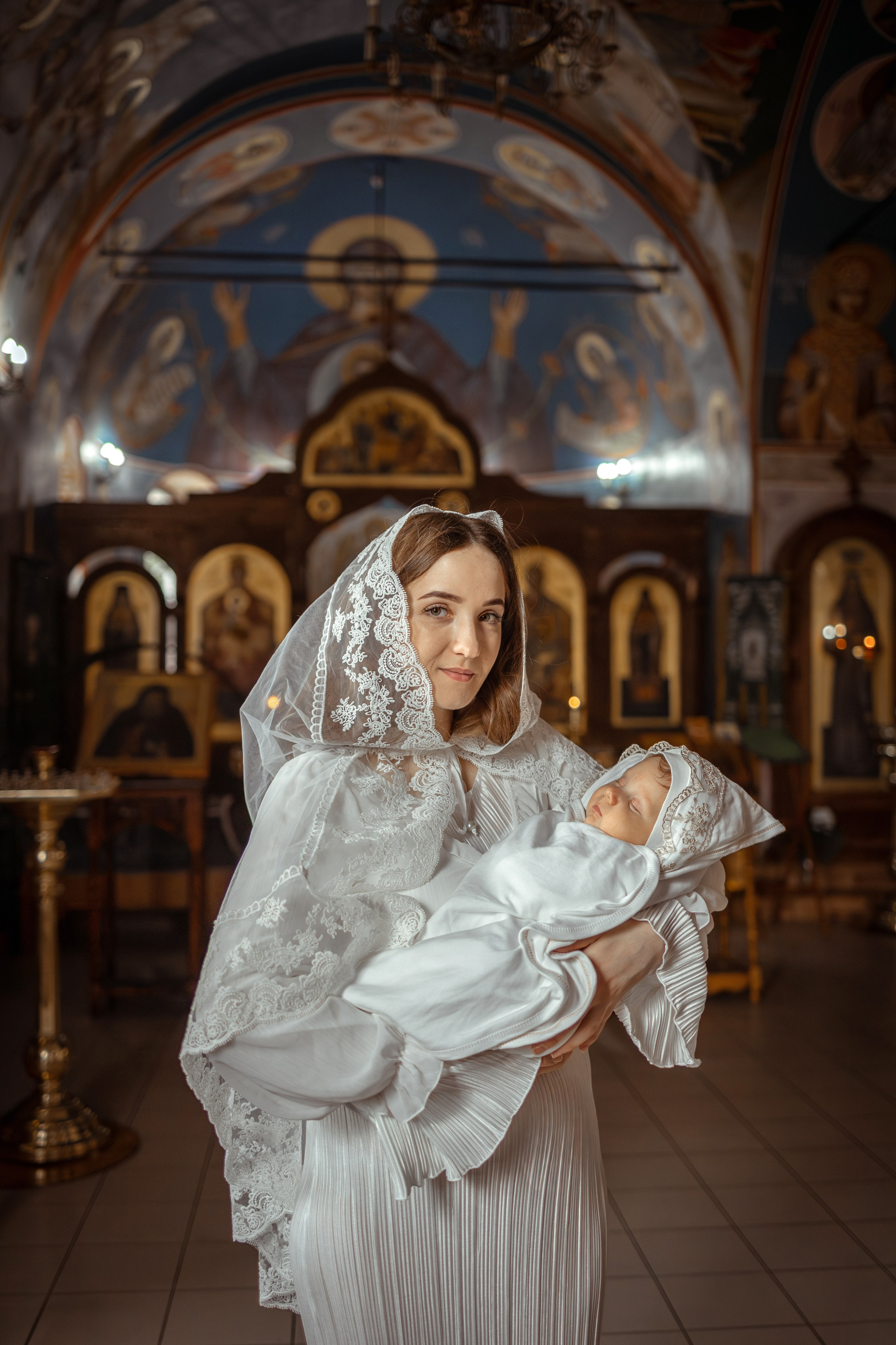 Таинство Крещения младенца в храме в честь святой преподобномученицы великой княгини Елисаветы (г.Белоусово). Надежда Стар семейный и церковный фотограф в Жукове и Калужской области