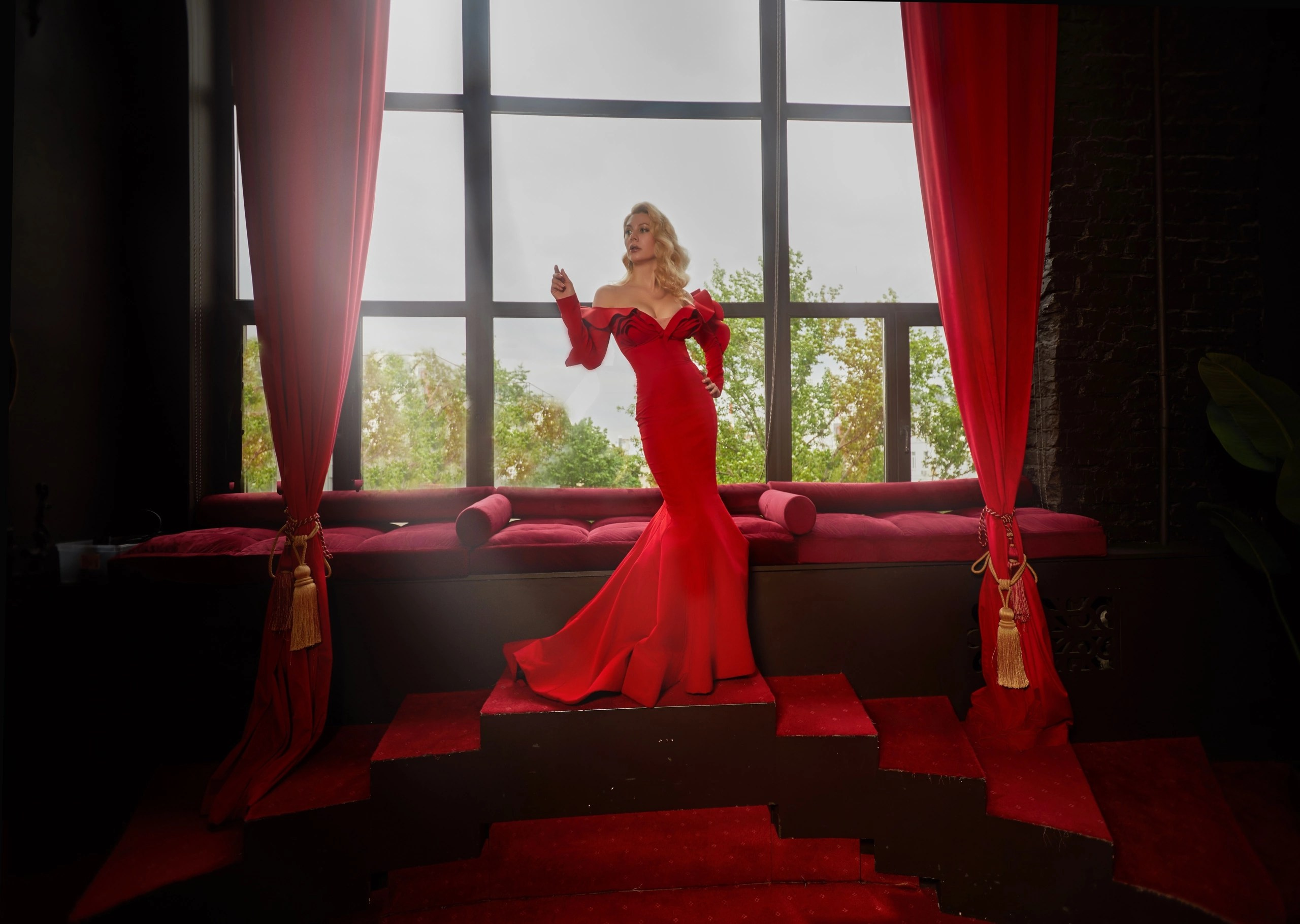 Студия CROSS+STUDIO АНРИ. Свадебный фотограф, портретный фотограф в Москве и Саратове Оксана Анциферова