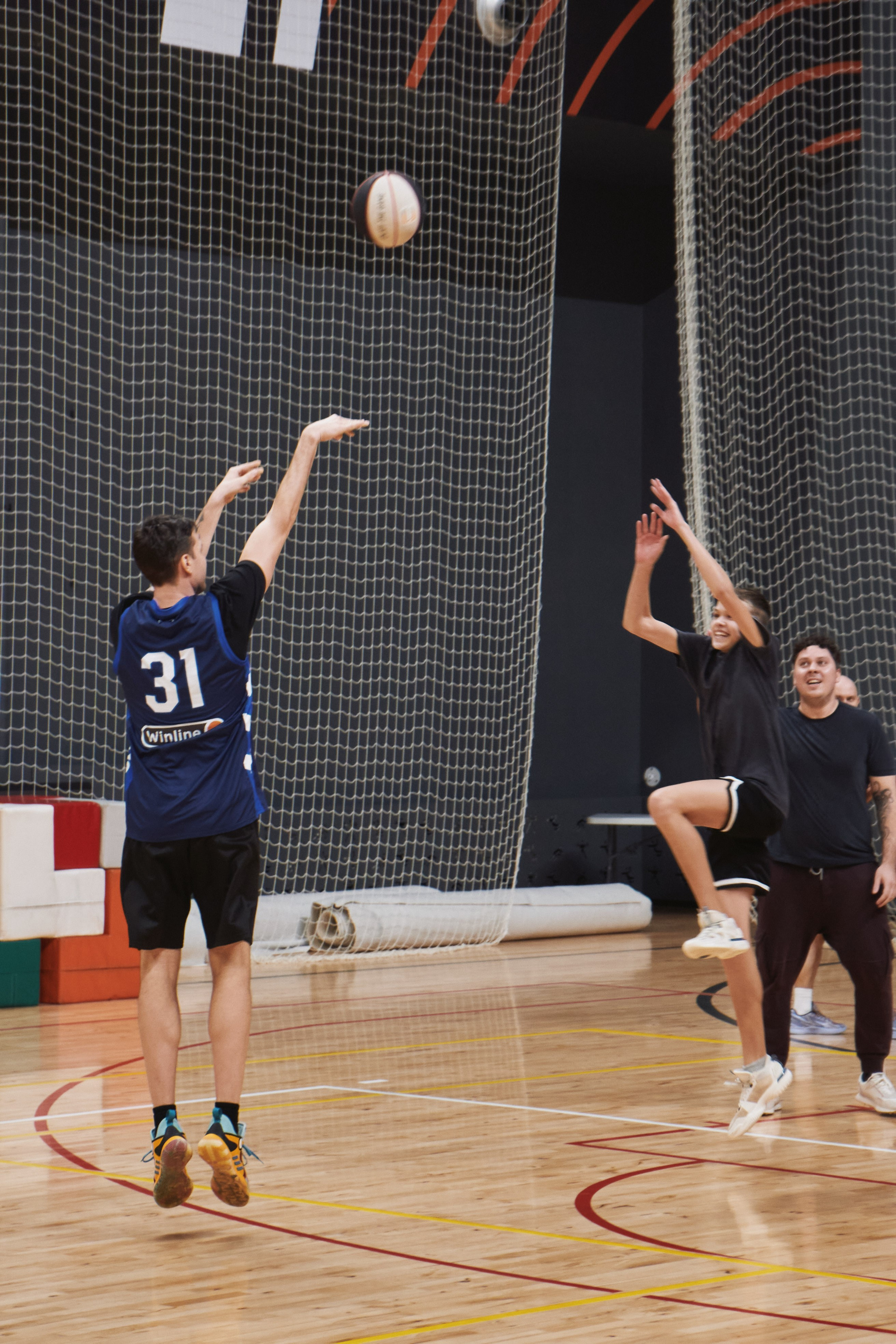 Новогодний баскетбол 2025. Детская лига. Евгений Бреча. Коммерческий и бэкстейдж фотограф в Москве