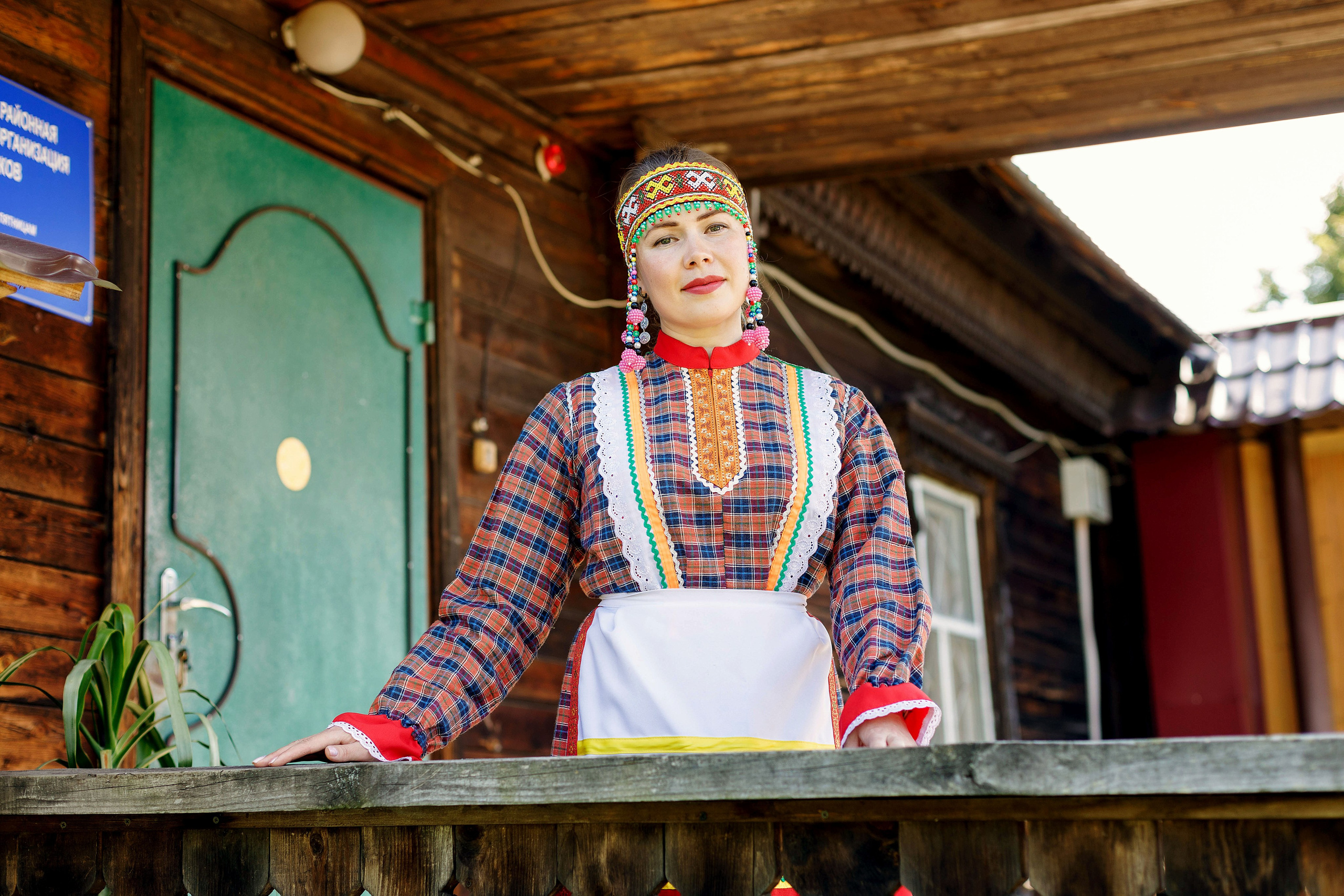 Фотосессия с Екатериной Анисимовой в Ибресинском этнографическом музее. Портретный и репортажный фотограф в Чебоксарах Андриян Чаркин