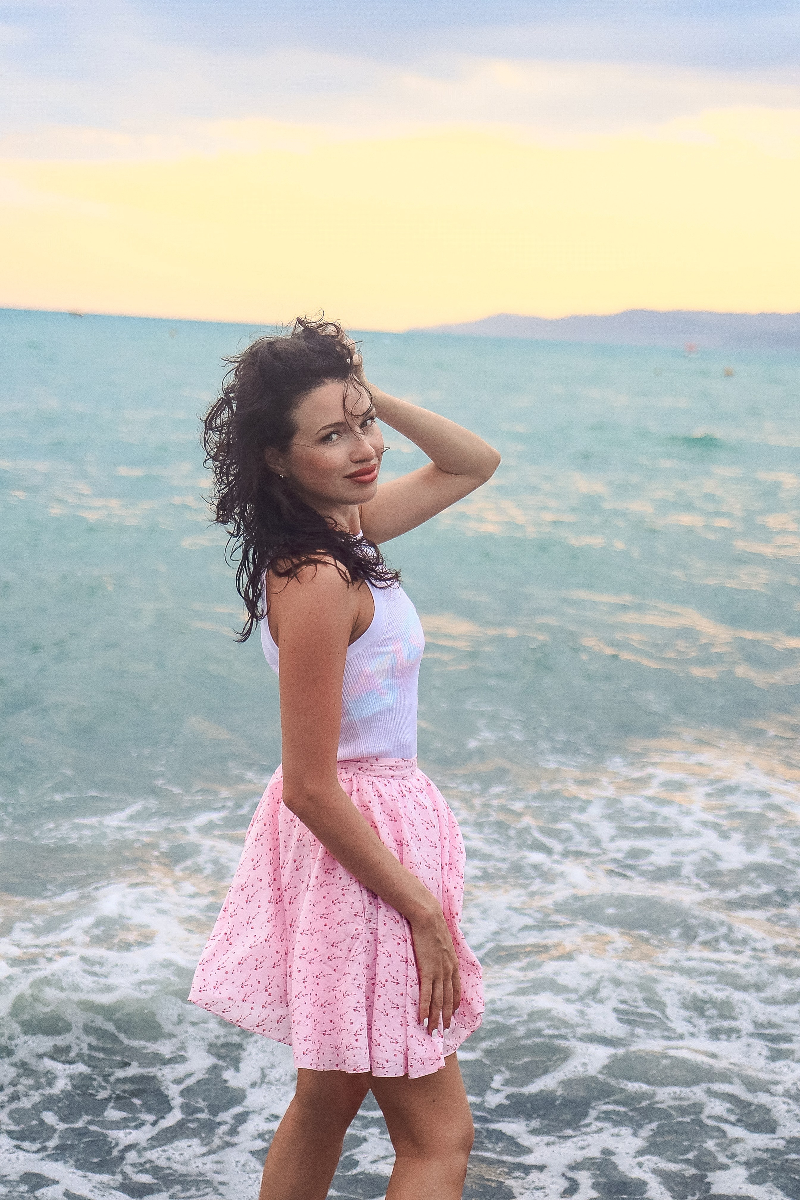 Женский портрет на природе в Сочи. Профессиональный фотограф в Сочи Виктория Джой. Обучение