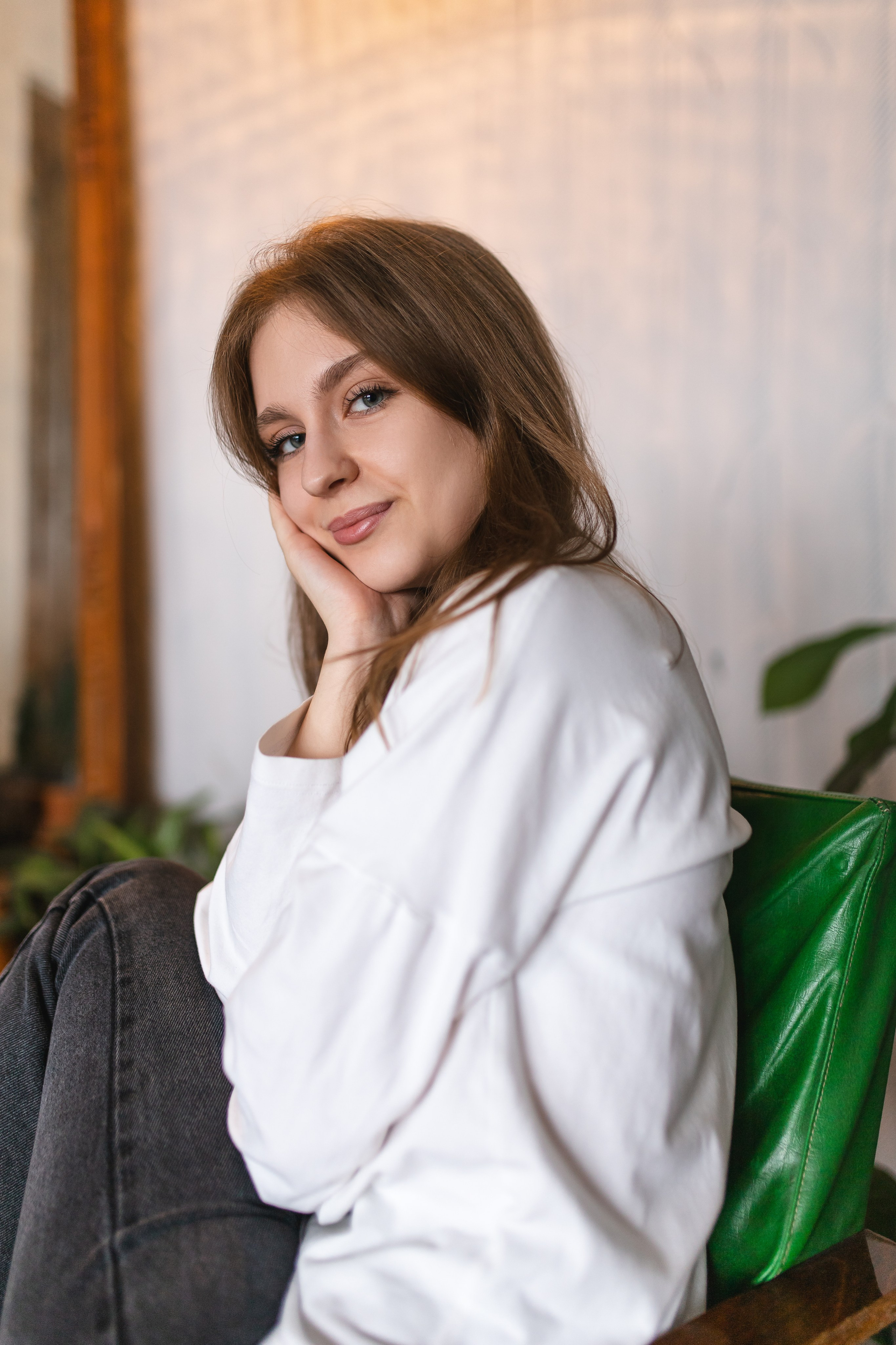 Карина, Елена, Дарья: история в советском уголке. Портретный и репортажный фотограф в Воронеже: Анастасия Пузикова