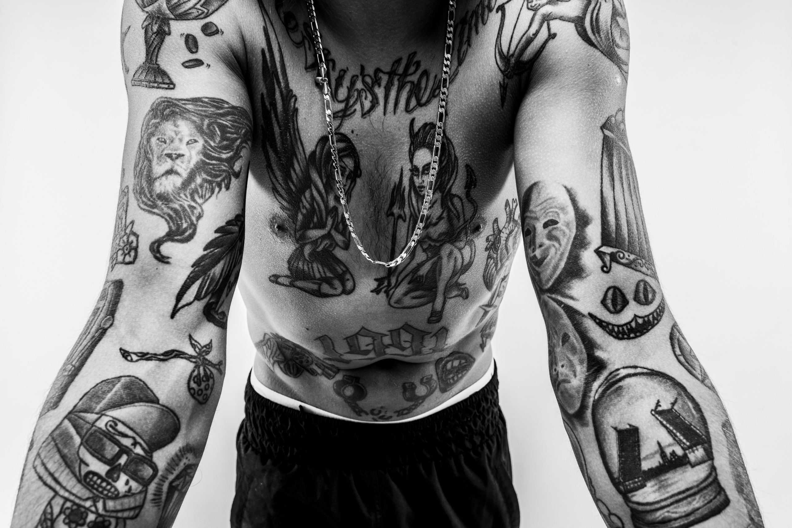 Тату Дениса Бонуса. Creative photographer Denis Klero