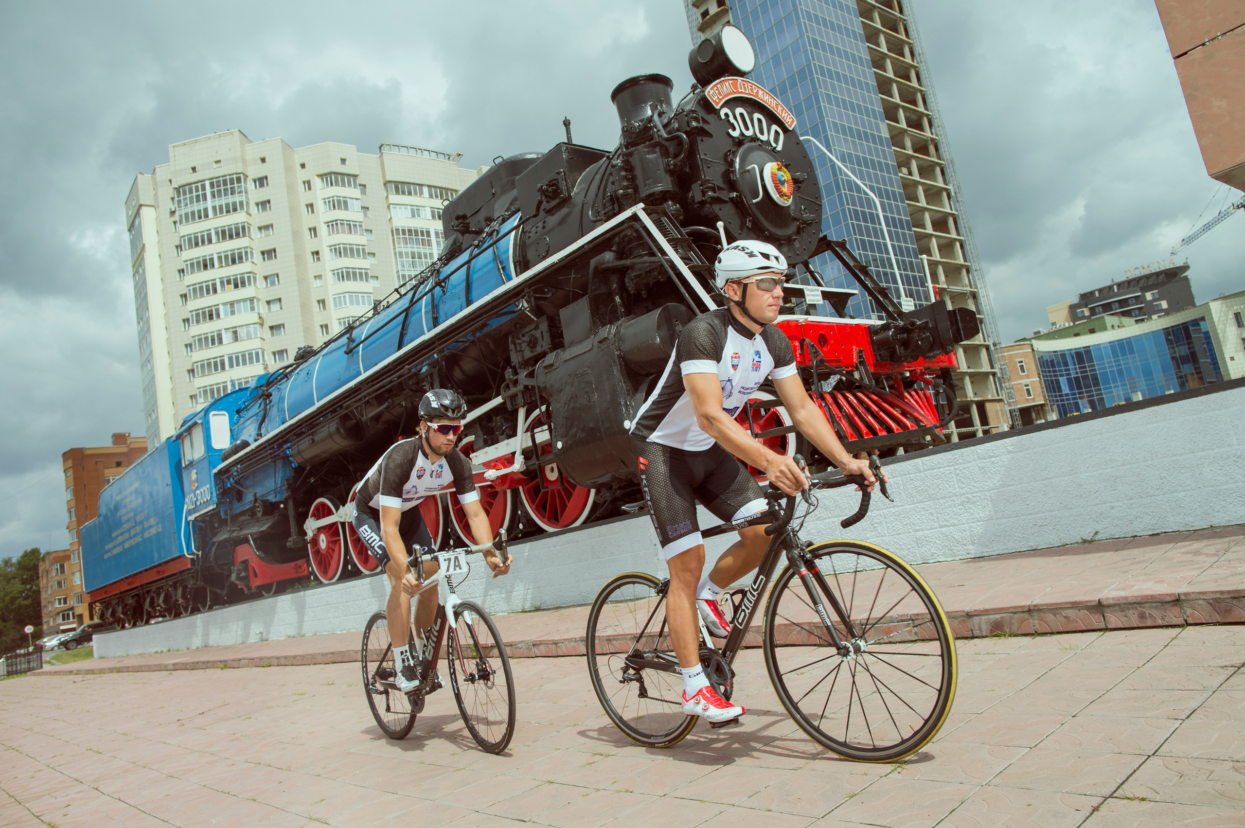 Cycling 9000 km. Creative Photographer Denis Klero
