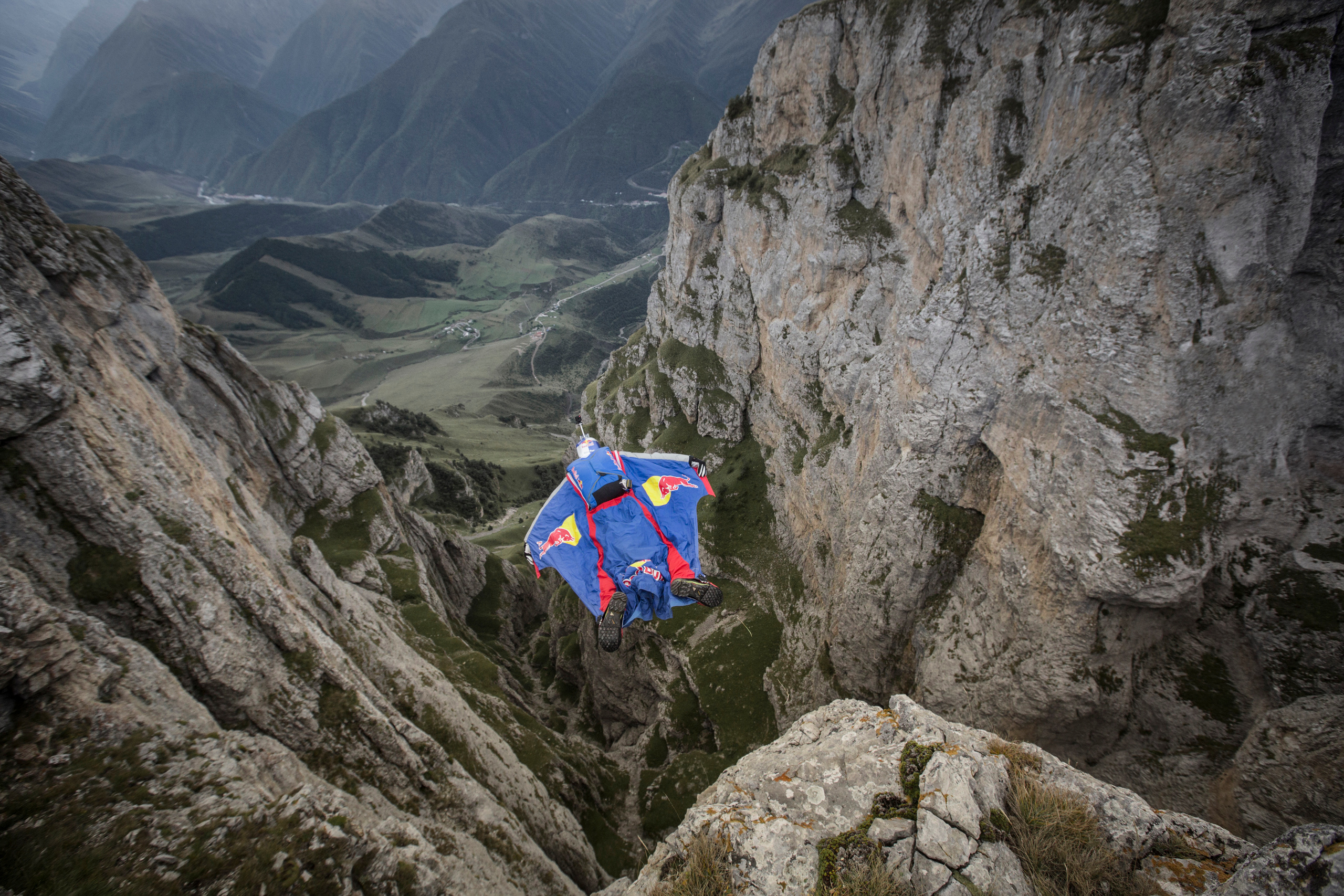 BASE jumping. Creative photographer Denis Klero