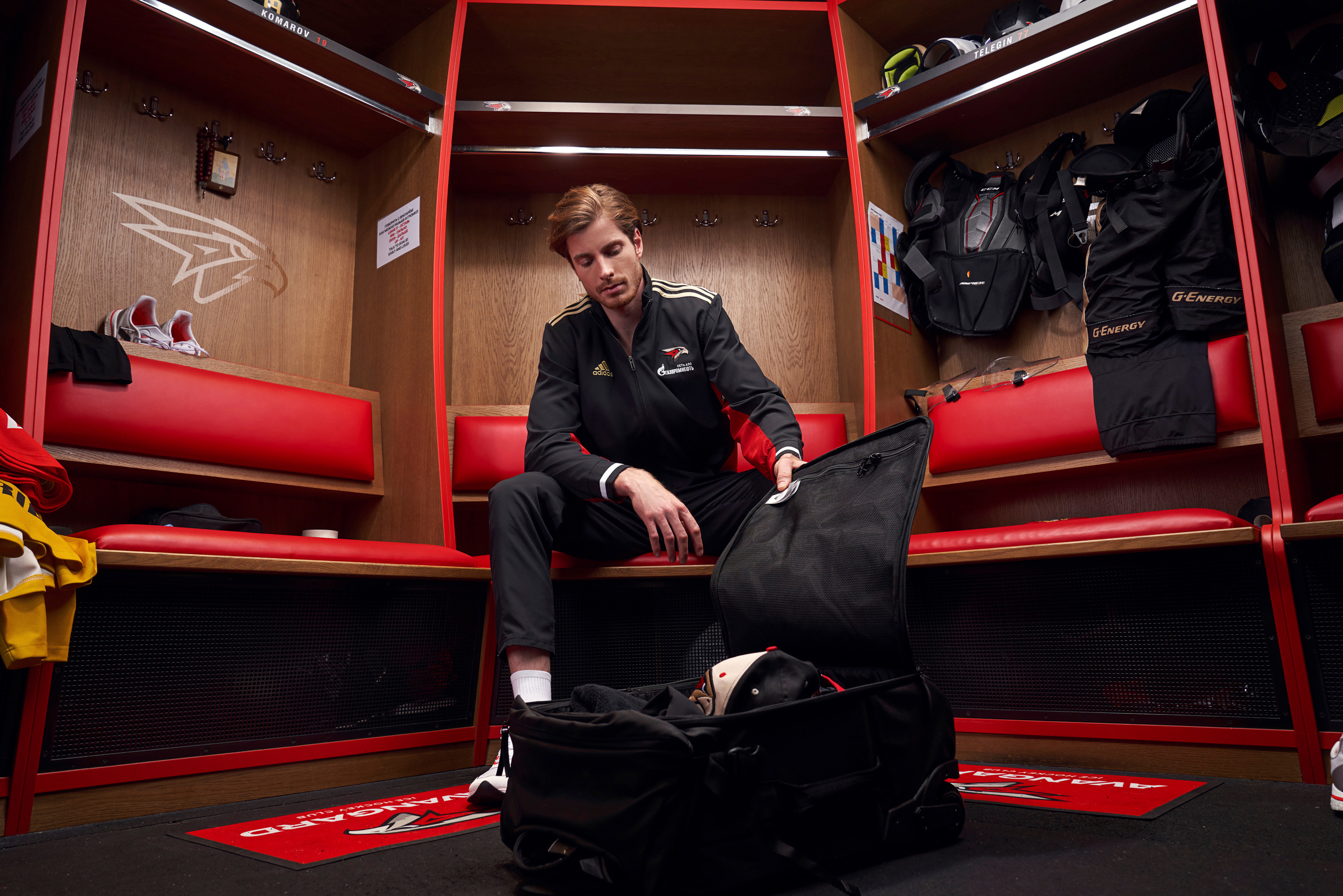 Hockey club Avangard. Creative Photographer Denis Klero