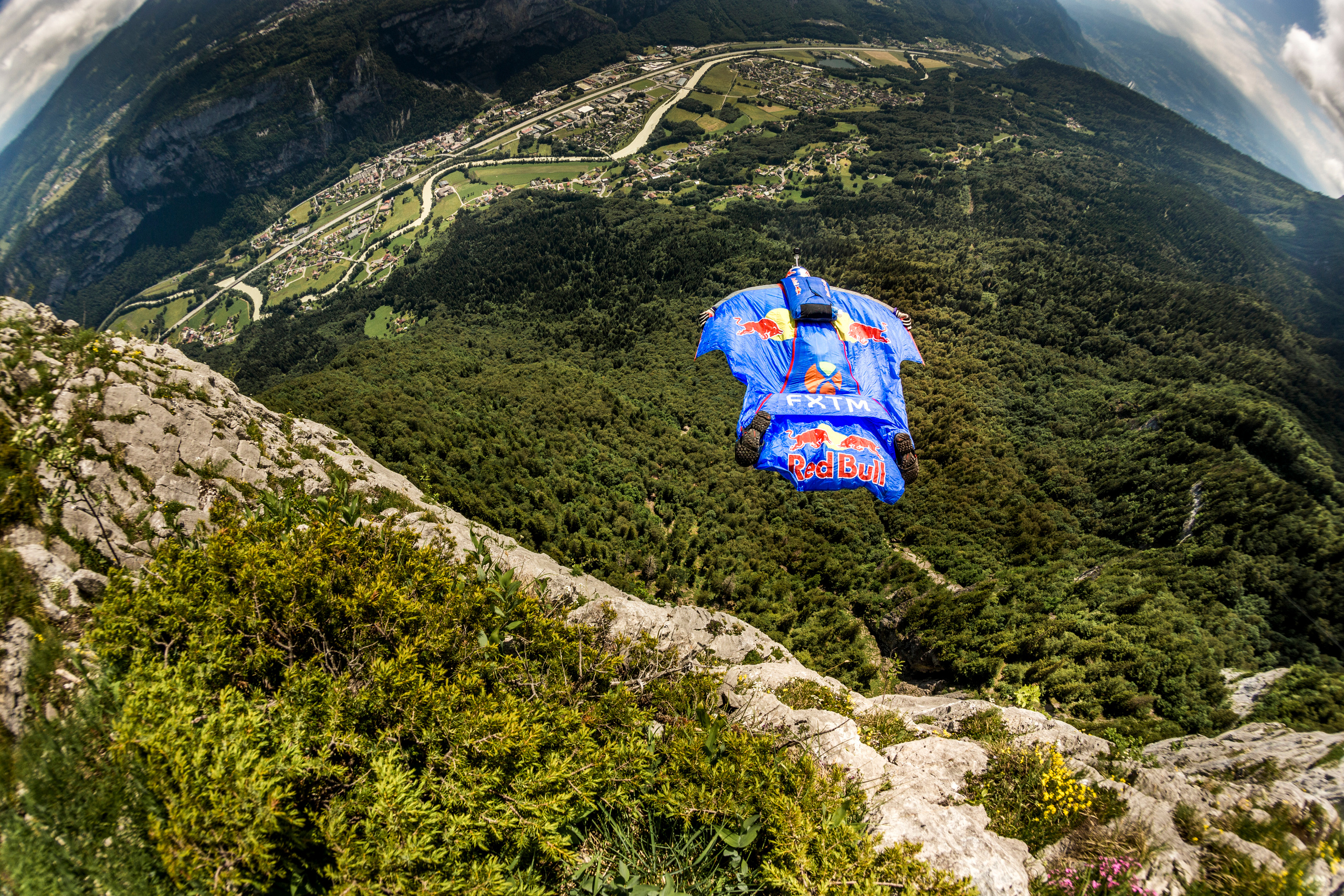 BASE jumping. Creative photographer Denis Klero