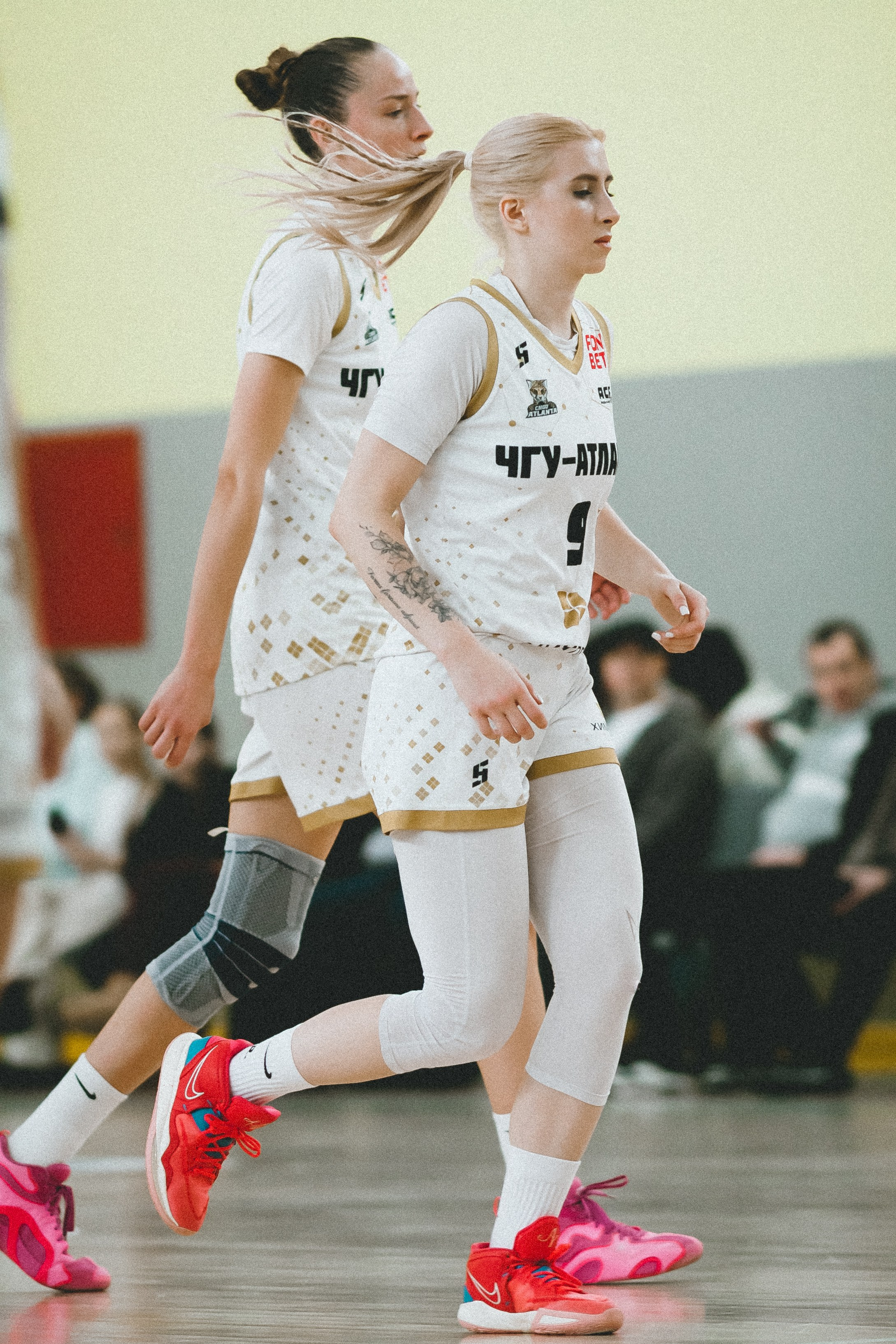 Атланта-Юность / 1. Фотография