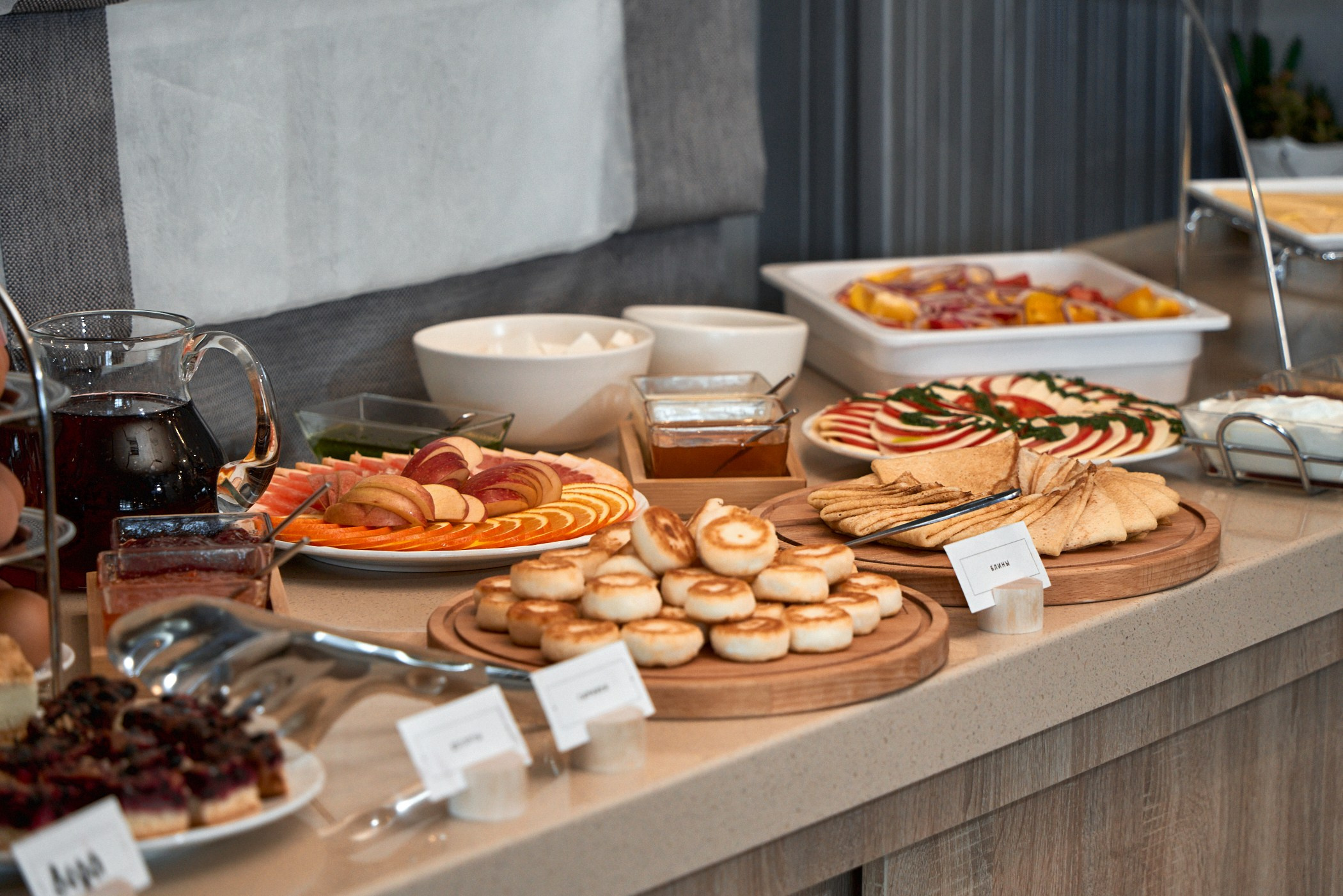 Фотографии шведских столов. Профессиональный фотограф в Анапе Артем Ковальский